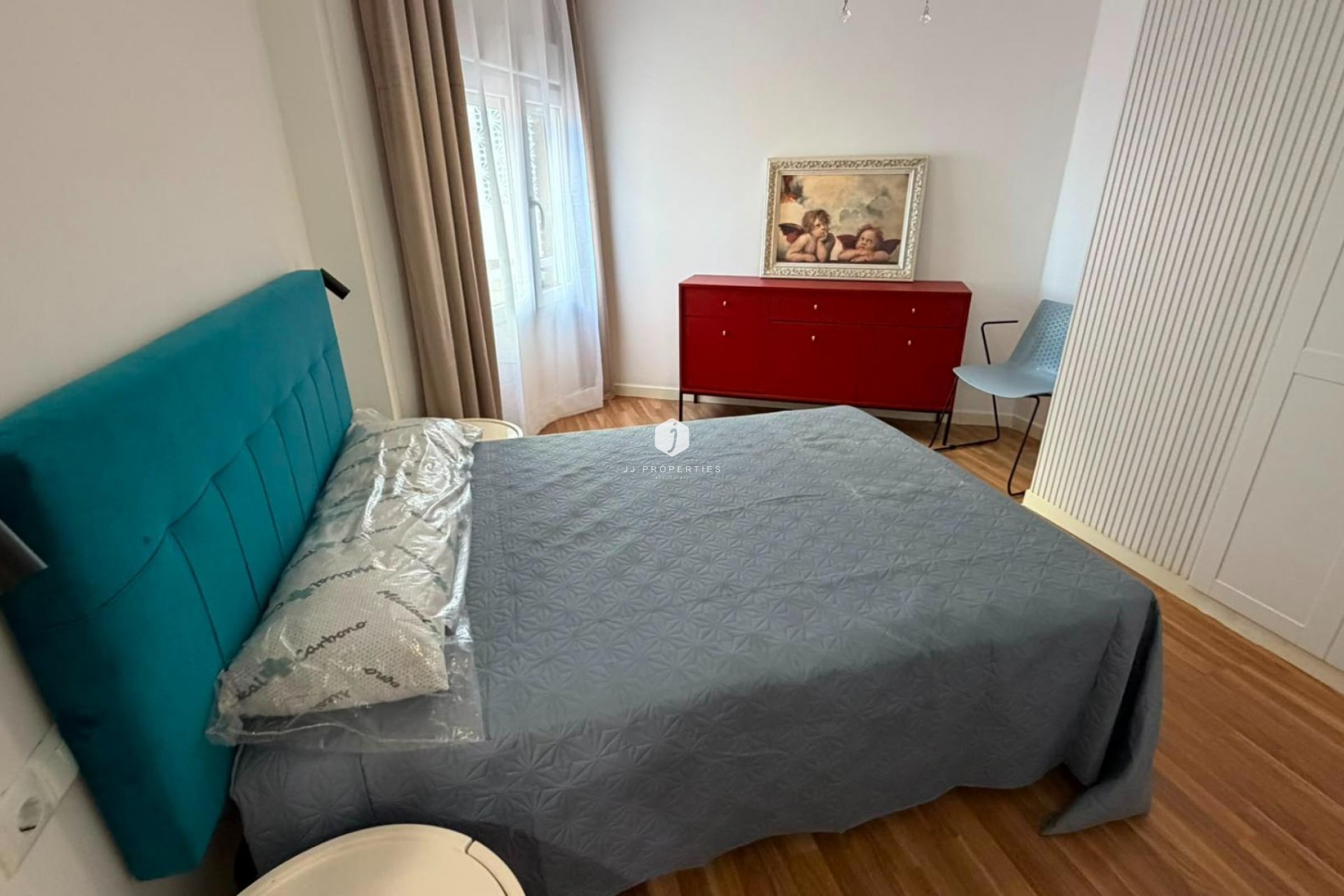 Z drugiej ręki - Mieszkanie w bloku -
Torrevieja - Playa del Cura