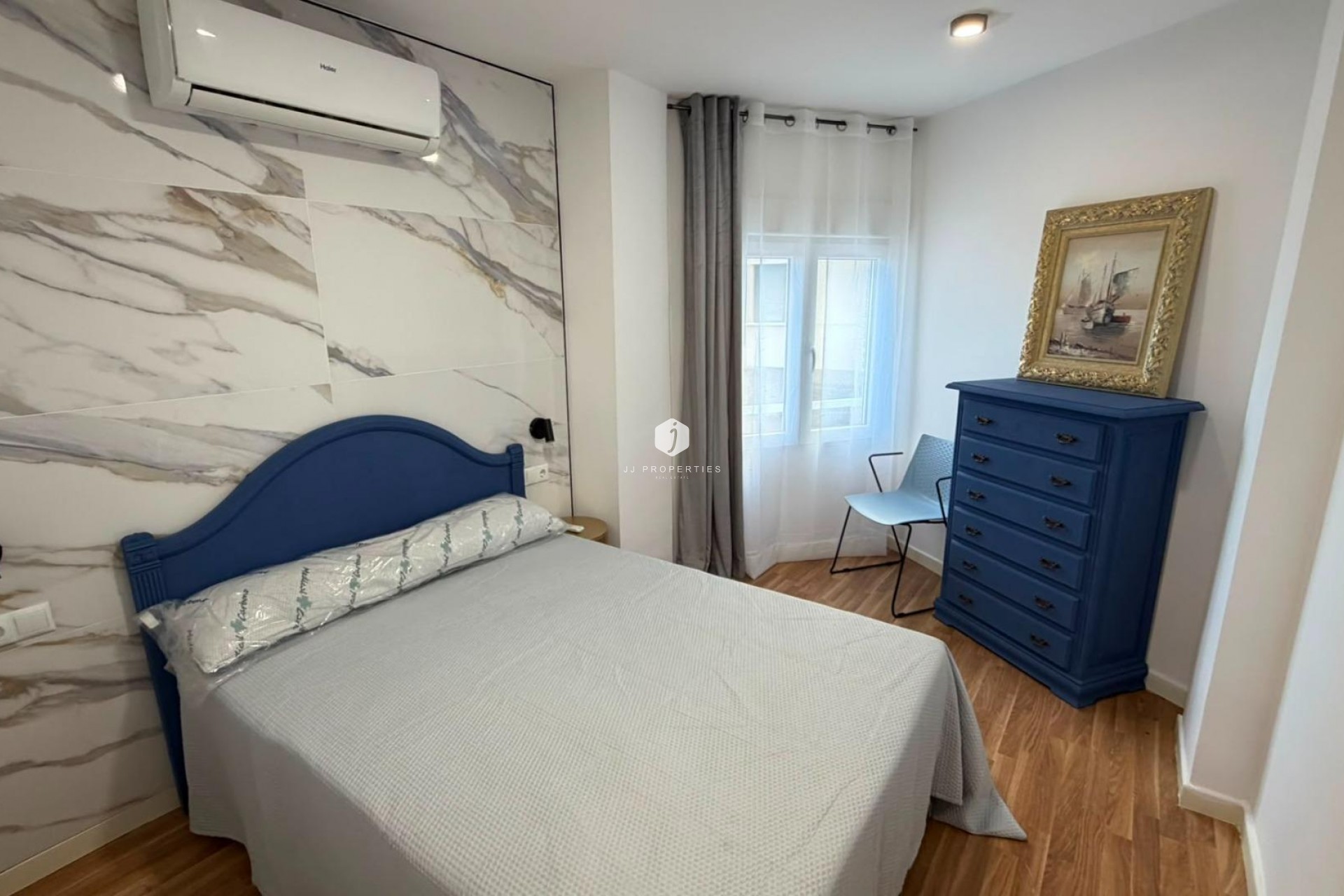 Z drugiej ręki - Mieszkanie w bloku -
Torrevieja - Playa del Cura