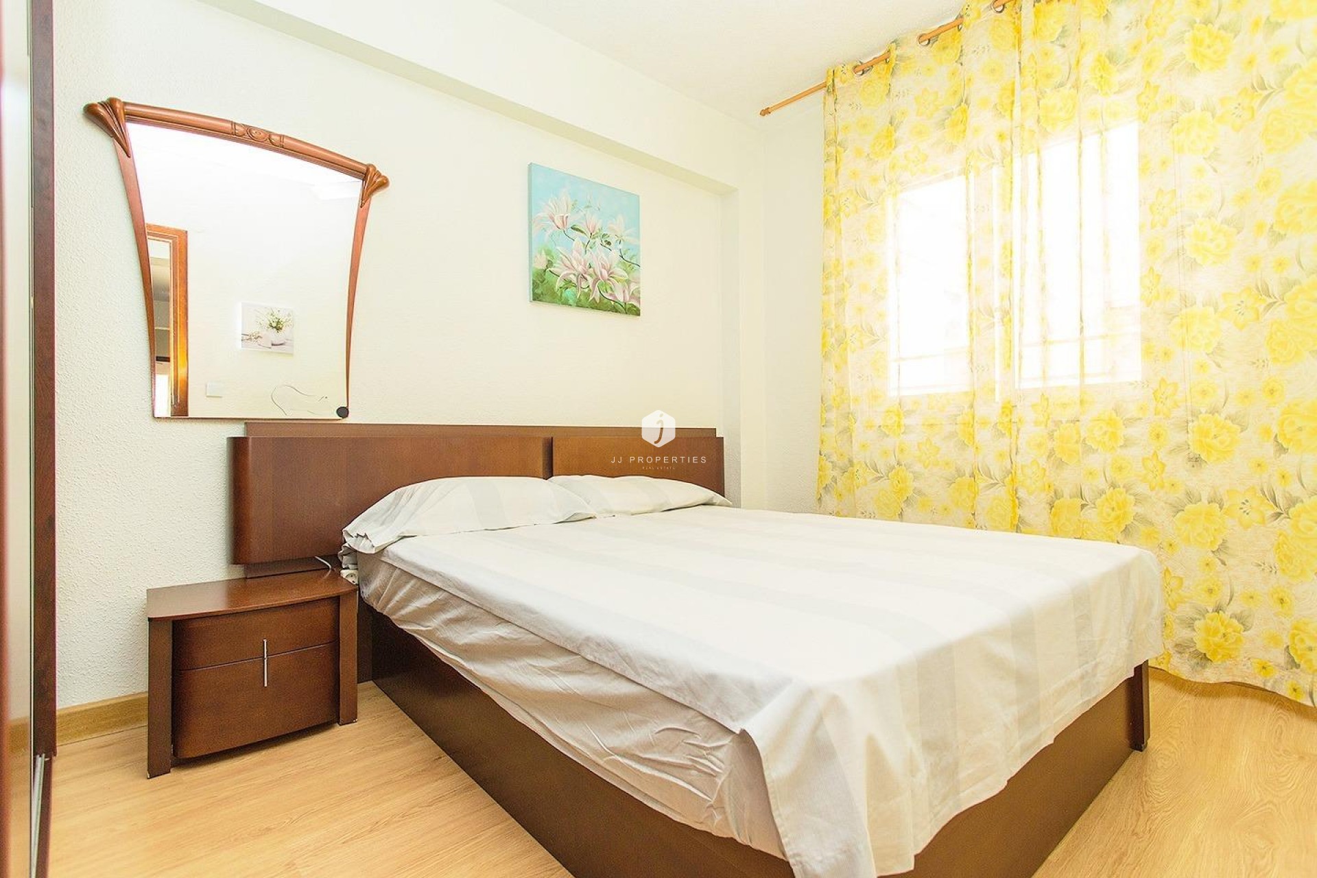 Z drugiej ręki - Mieszkanie w bloku -
Torrevieja - Playa del Cura