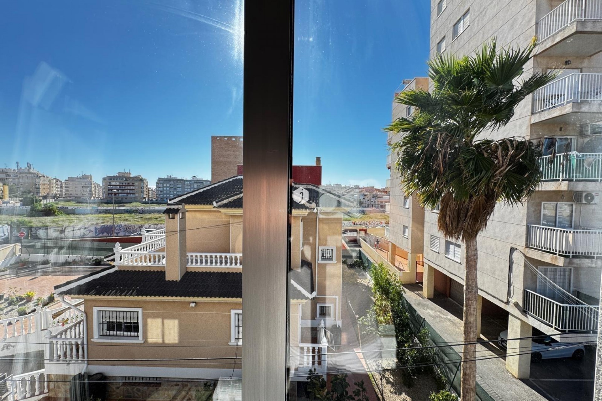 Z drugiej ręki - Mieszkanie w bloku -
Torrevieja - Playa del Cura