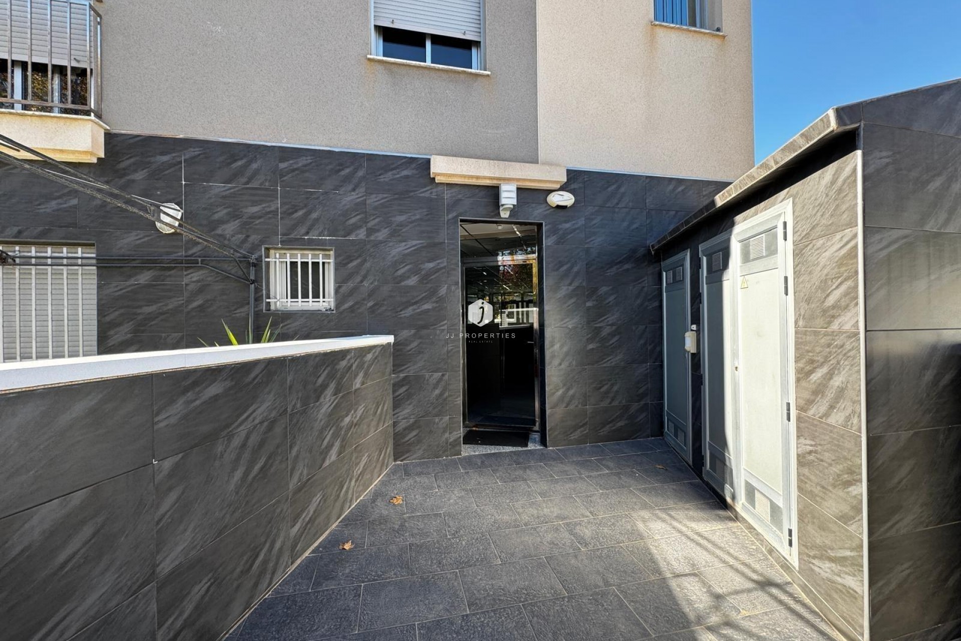 Z drugiej ręki - Mieszkanie w bloku -
Torrevieja - Playa del Cura