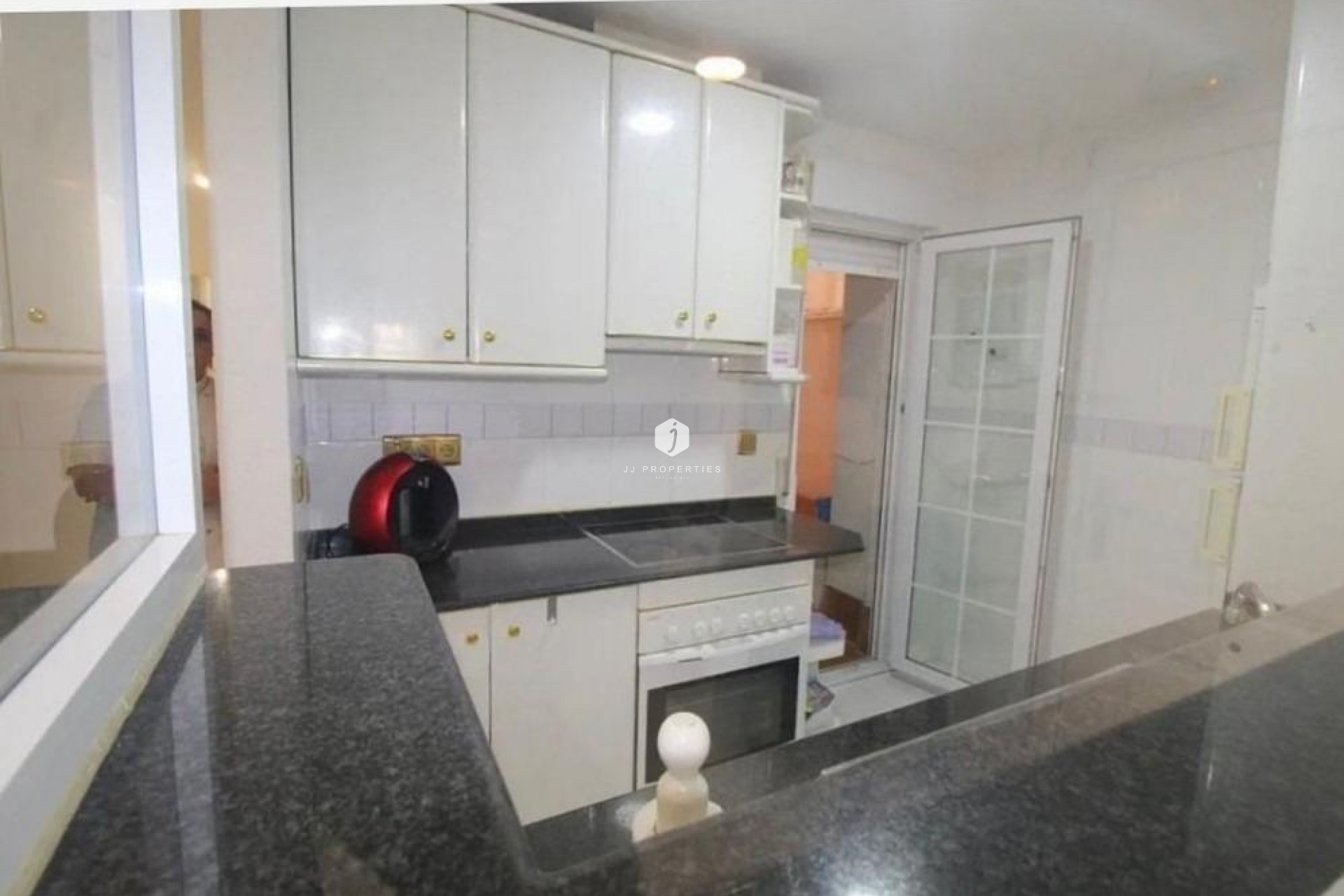 Z drugiej ręki - Mieszkanie w bloku -
Torrevieja - Playa del Cura