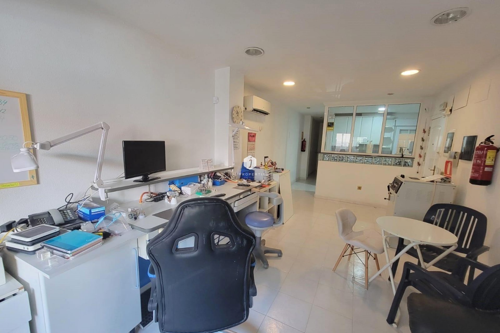 Z drugiej ręki - Mieszkanie w bloku -
Torrevieja - Playa del Cura