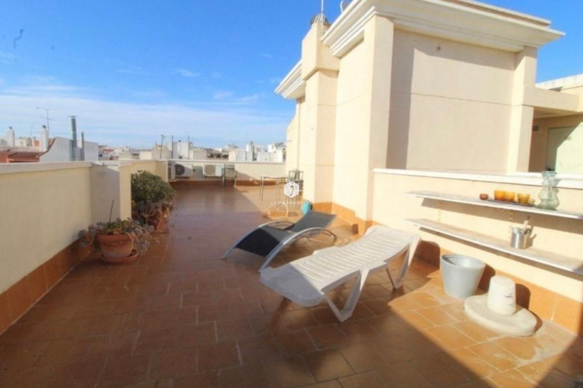 Z drugiej ręki - Mieszkanie w bloku -
Torrevieja - Playa del Cura