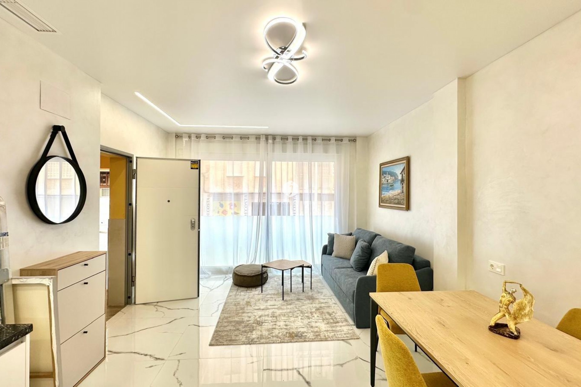 Z drugiej ręki - Mieszkanie w bloku -
Torrevieja - Playa del Cura