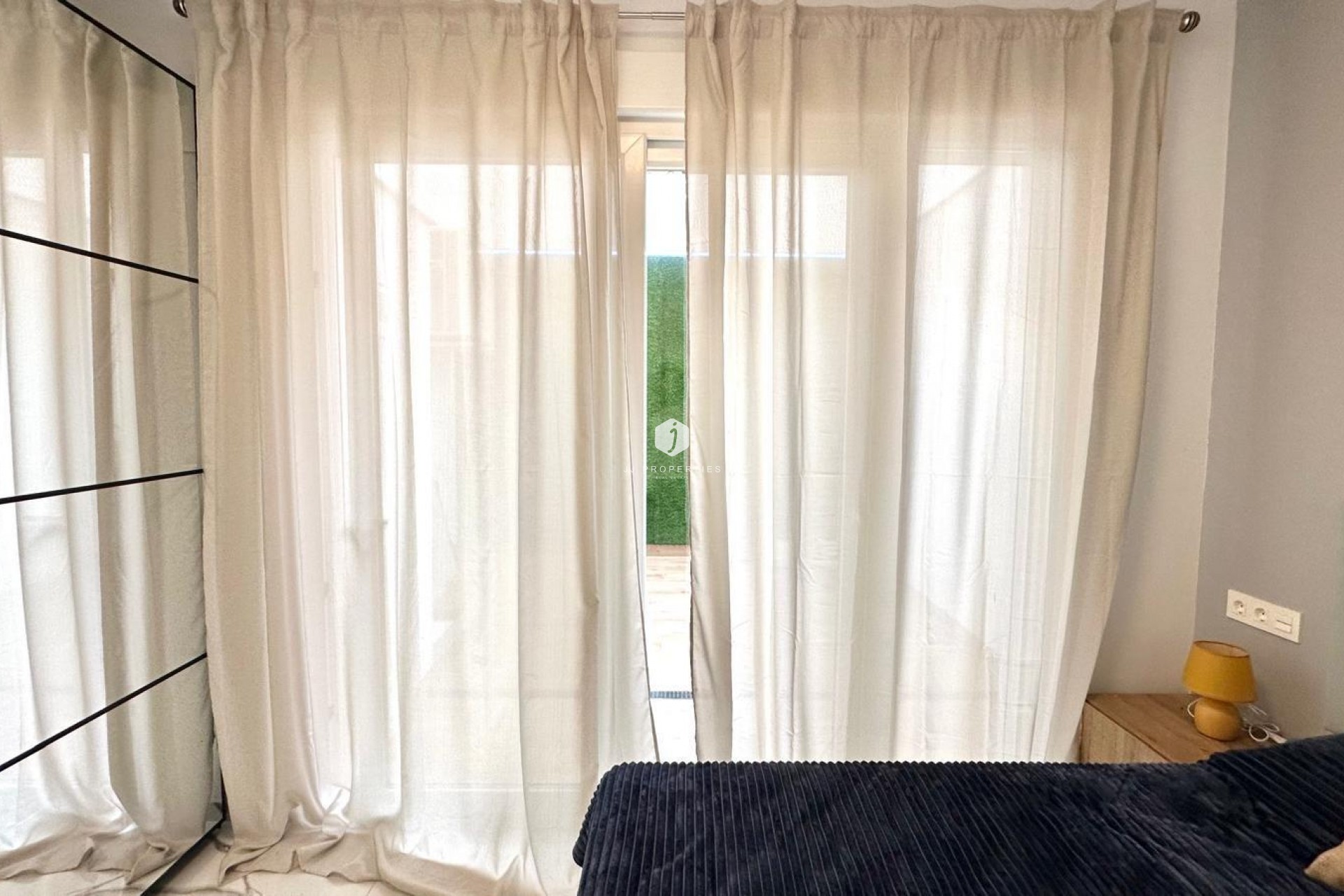 Z drugiej ręki - Mieszkanie w bloku -
Torrevieja - Playa del Cura