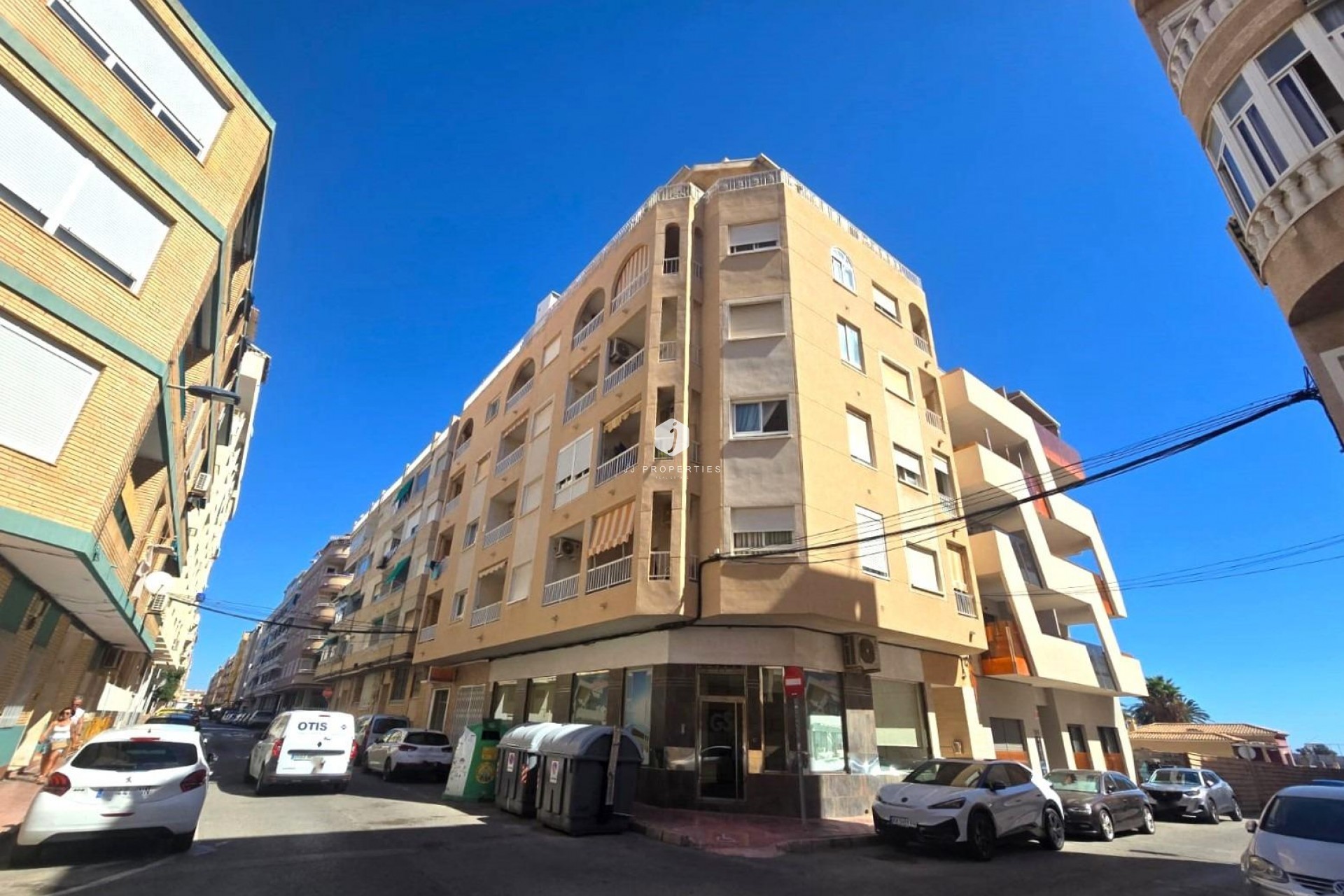 Z drugiej ręki - Mieszkanie w bloku -
Torrevieja - Playa del Cura