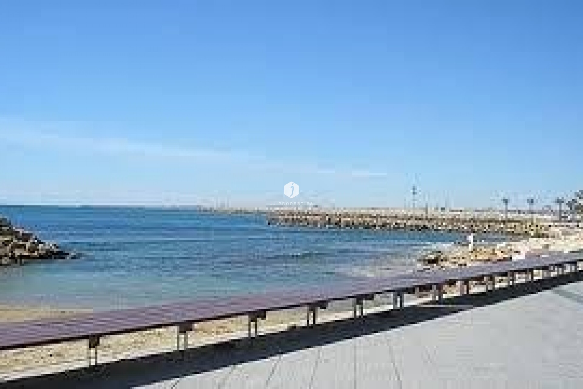 Z drugiej ręki - Mieszkanie w bloku -
Torrevieja - Playa del Cura