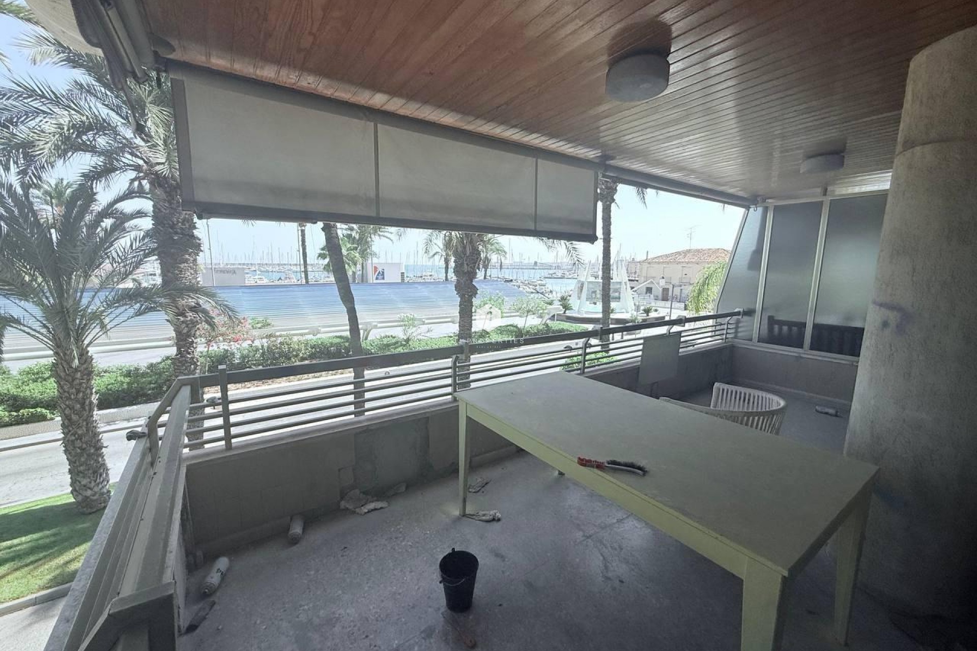 Z drugiej ręki - Mieszkanie w bloku -
Torrevieja - Puerto