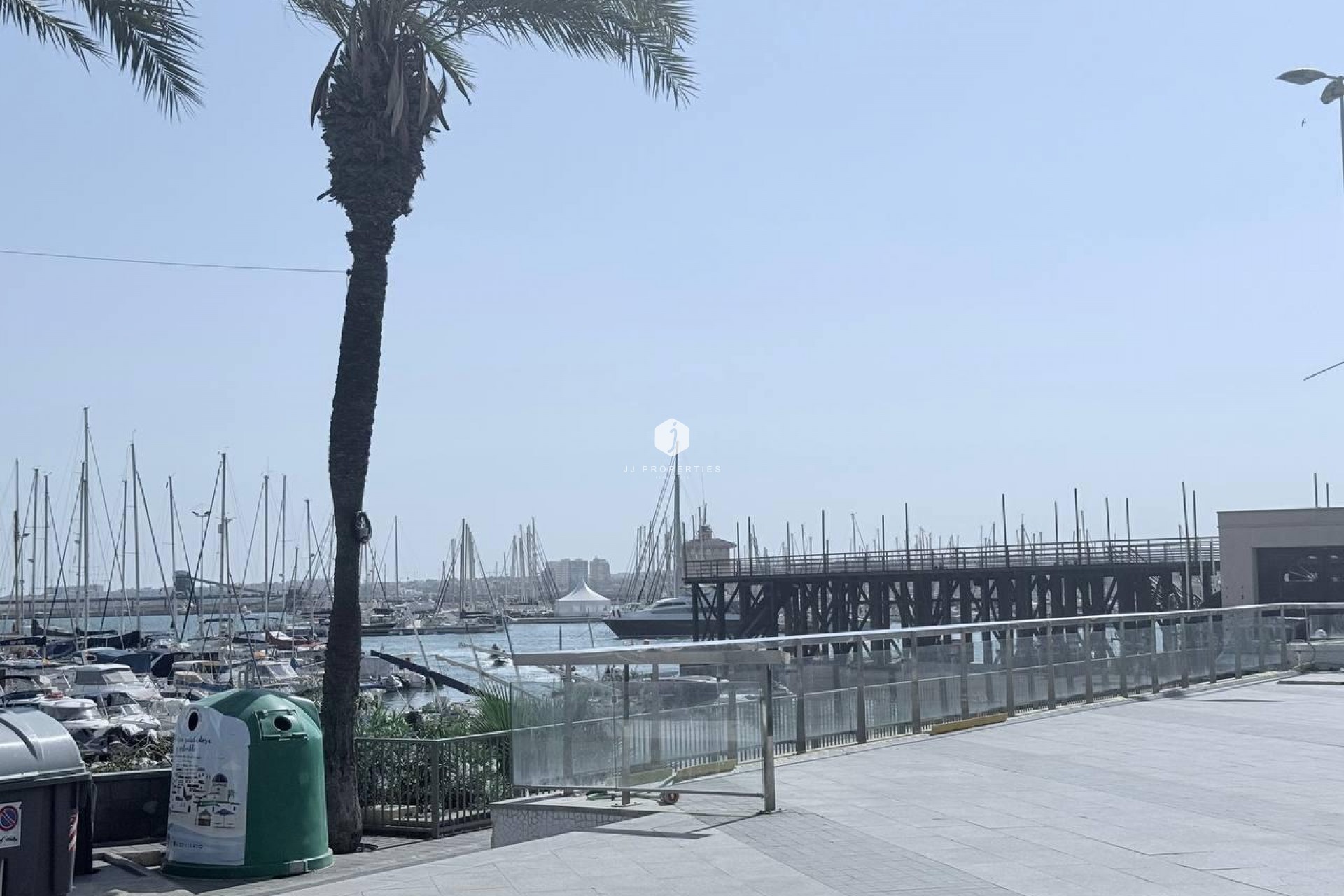 Z drugiej ręki - Mieszkanie w bloku -
Torrevieja - Puerto