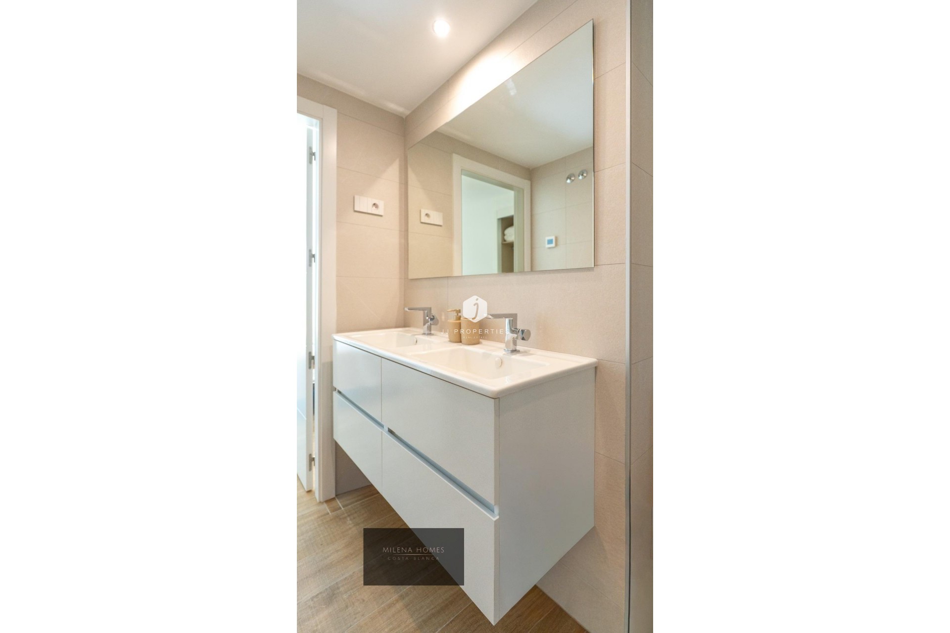 Z drugiej ręki - Mieszkanie w bloku -
Torrevieja - Punta prima