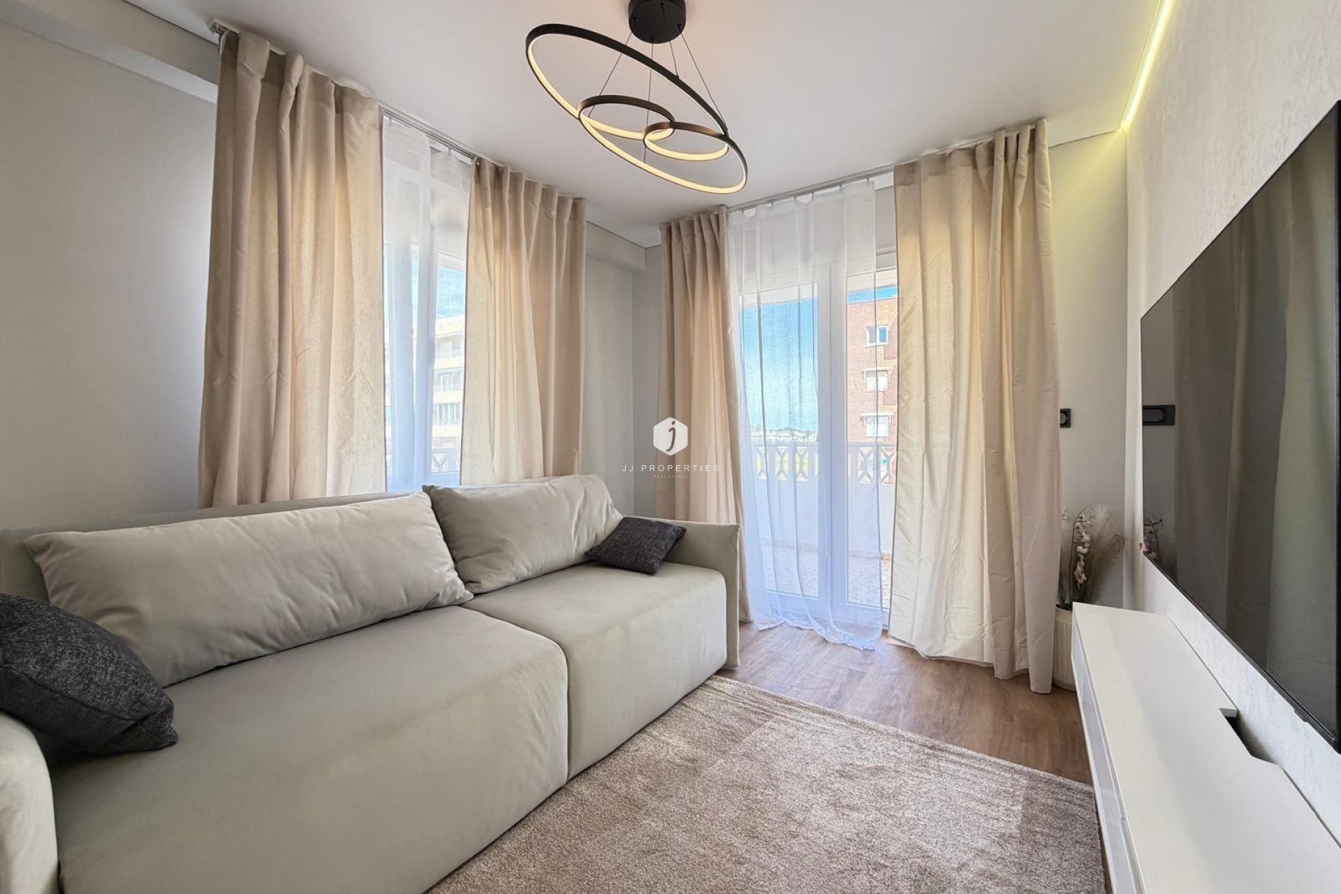 Z drugiej ręki - Mieszkanie w bloku -
Torrevieja - Punta prima