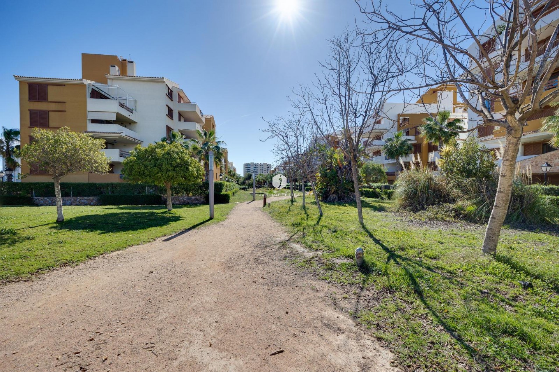 Z drugiej ręki - Mieszkanie w bloku -
Torrevieja - Punta prima