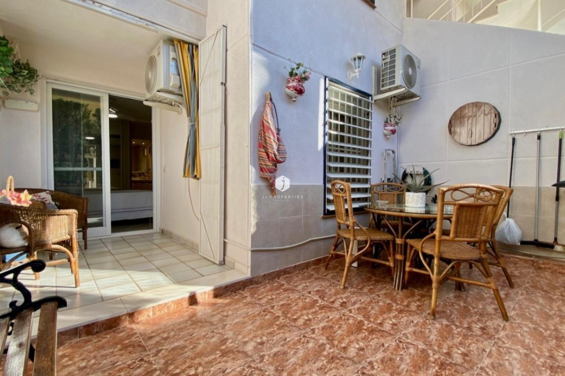Z drugiej ręki - Mieszkanie w bloku -
Torrevieja - Torre la mata