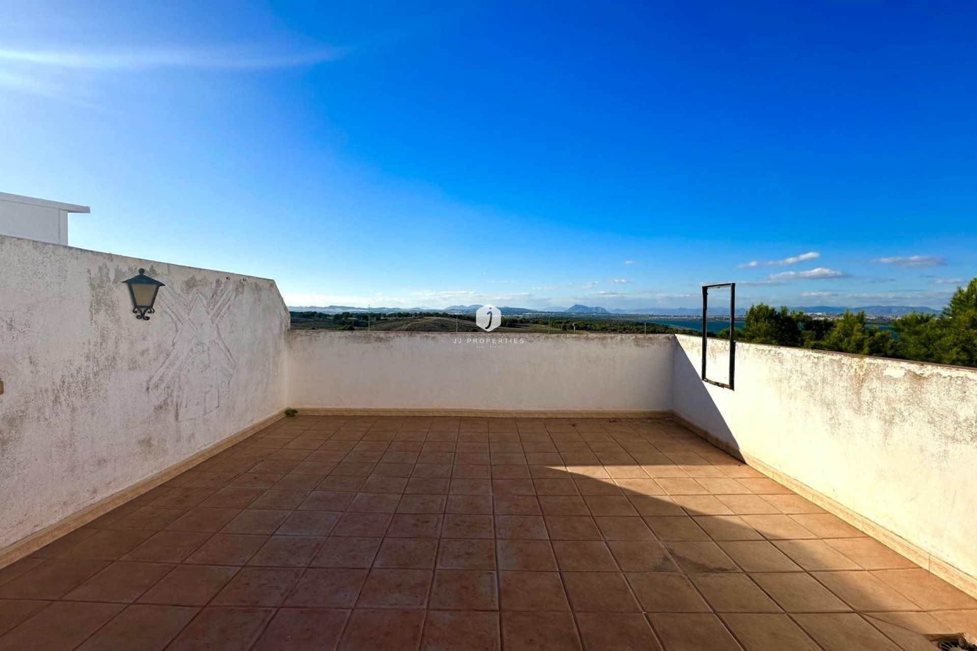 Z drugiej ręki - Mieszkanie w bloku -
Torrevieja - Torreblanca