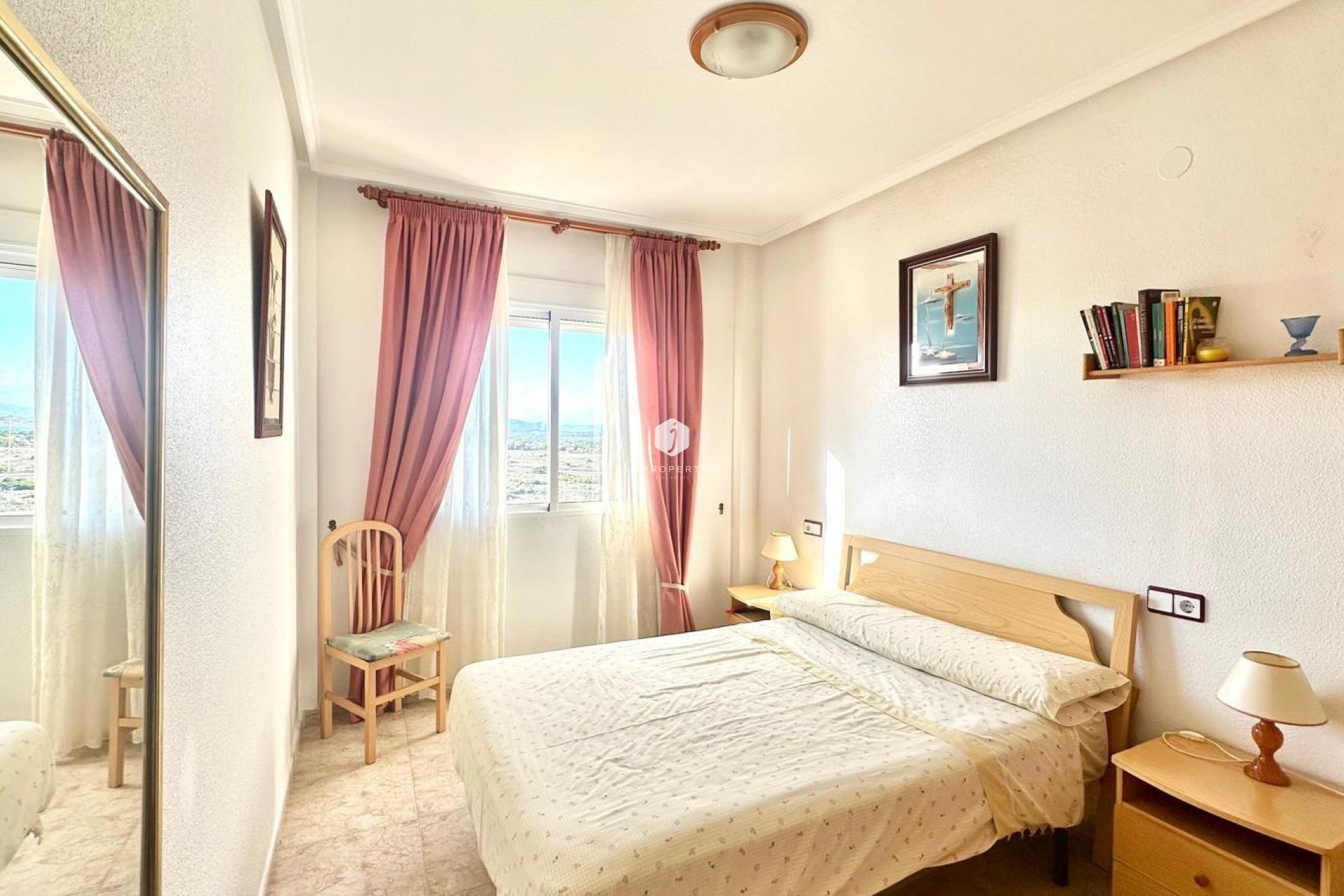 Z drugiej ręki - Mieszkanie w bloku -
Torrevieja - Torreblanca