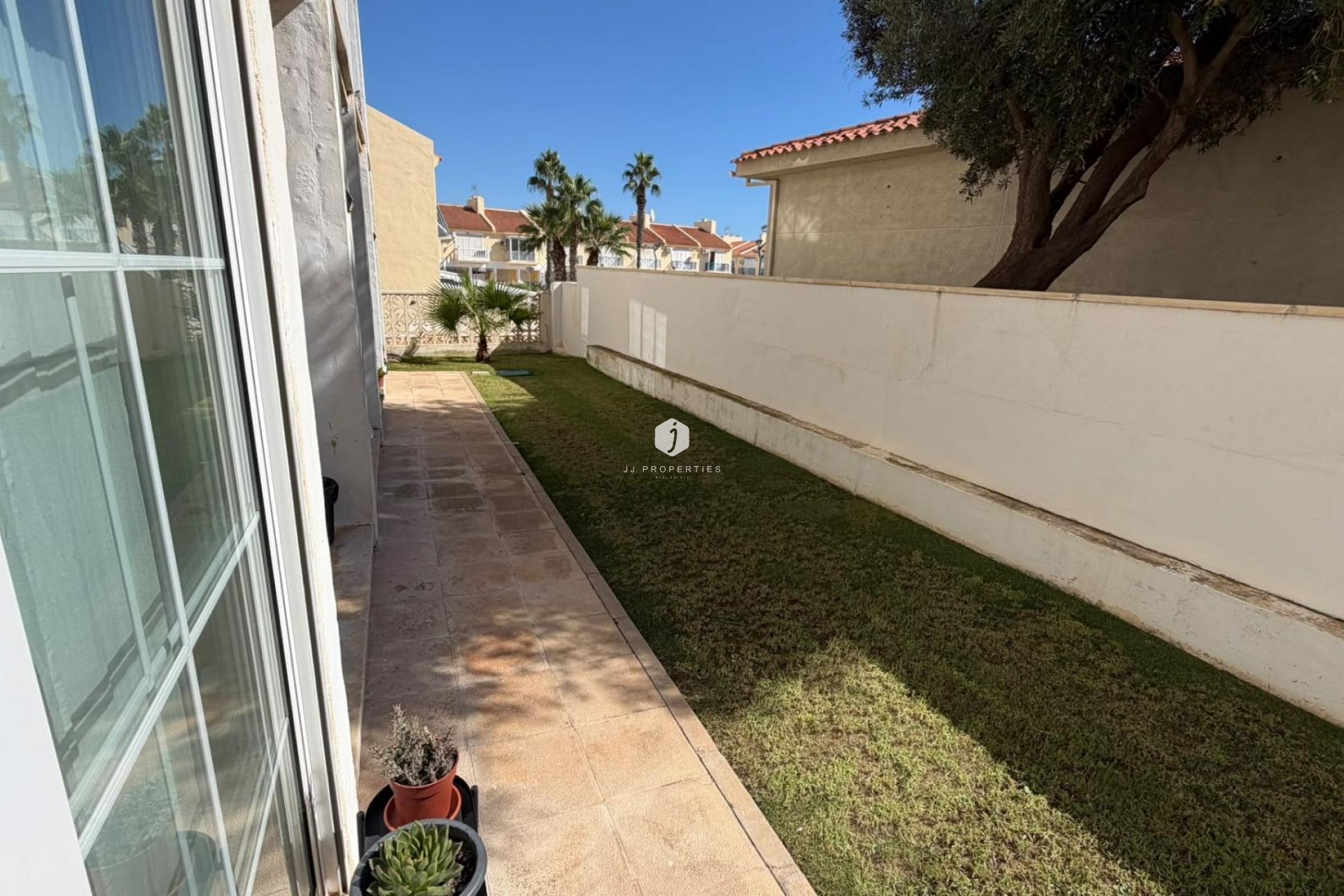 Z drugiej ręki - Mieszkanie w bloku -
Torrevieja - Torreblanca