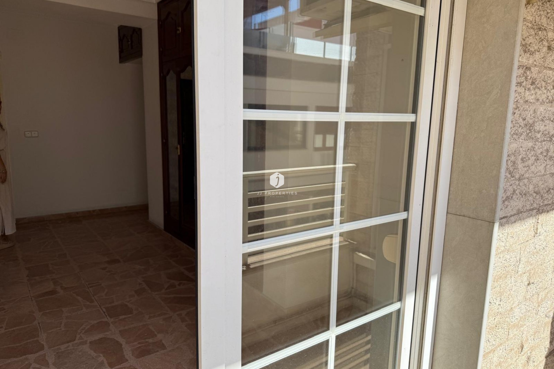 Z drugiej ręki - Mieszkanie w bloku -
Torrevieja