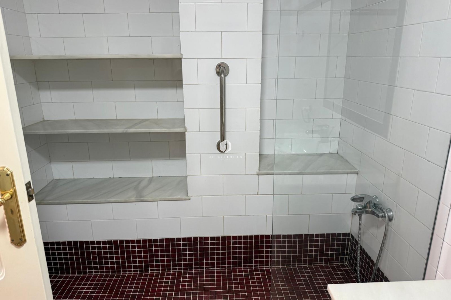 Z drugiej ręki - Mieszkanie w bloku -
Torrevieja