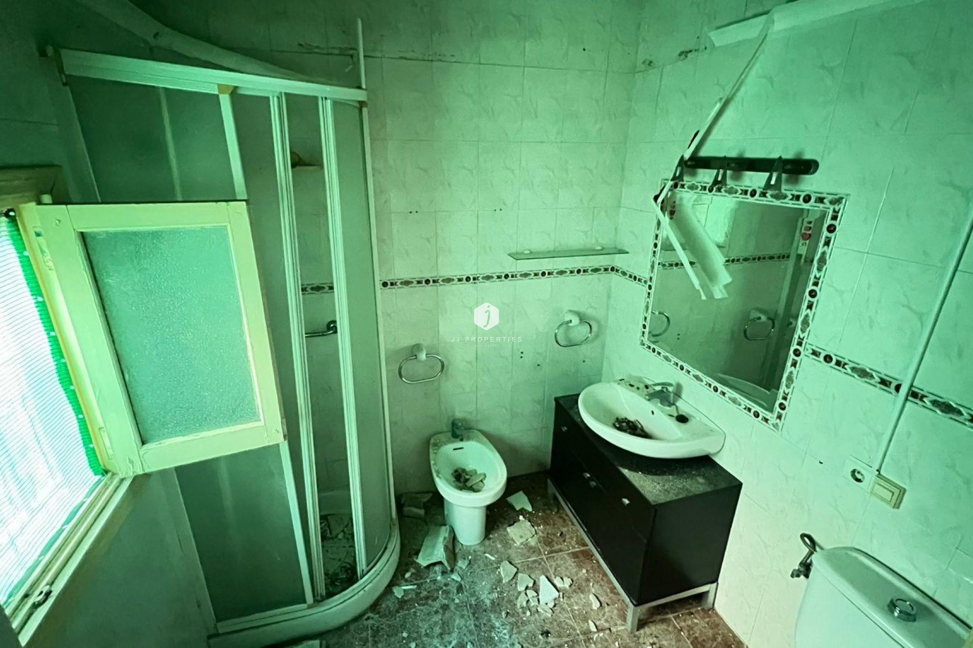 Z drugiej ręki - Mieszkanie w bloku -
Torrevieja