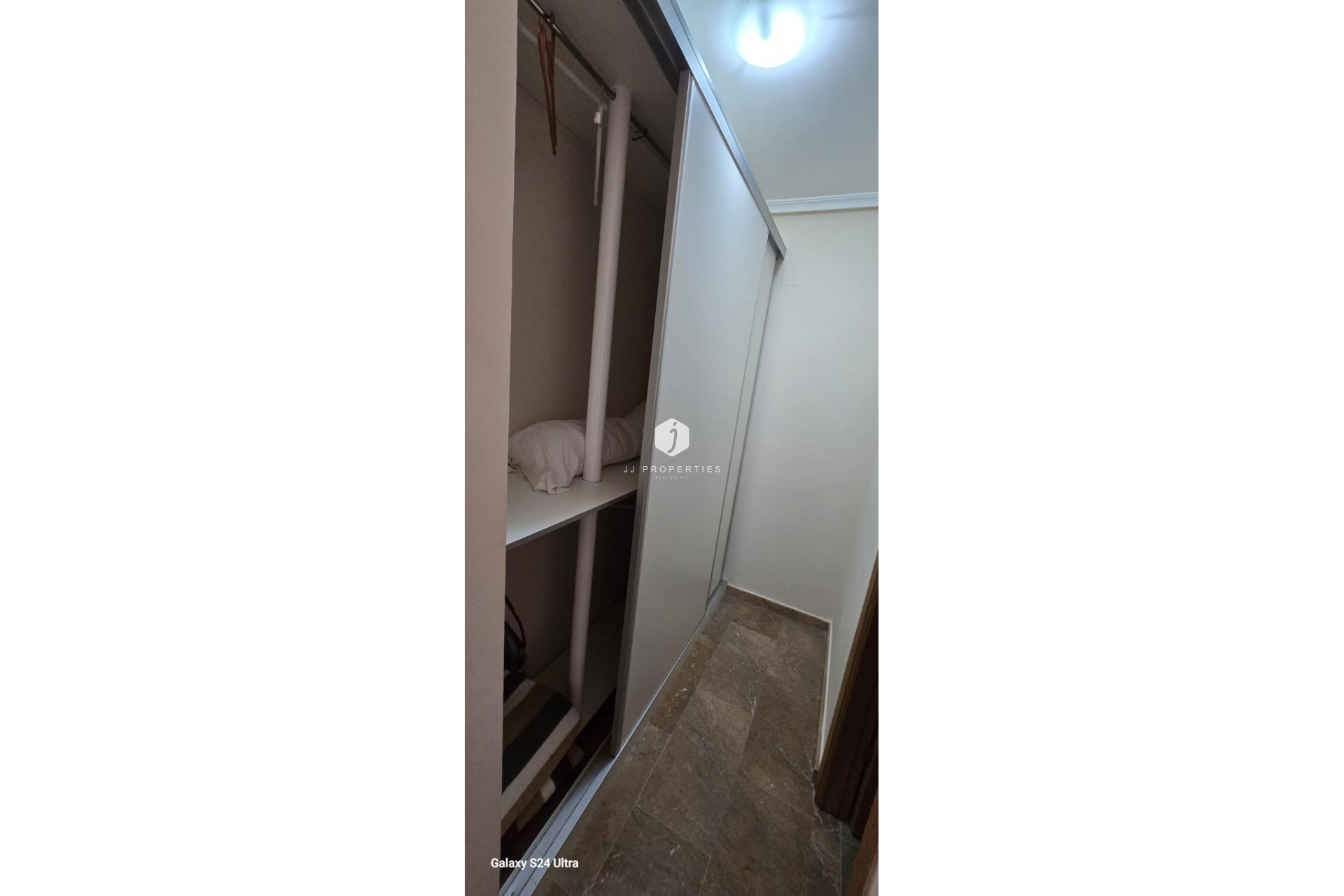 Z drugiej ręki - Mieszkanie w bloku -
Torrevieja