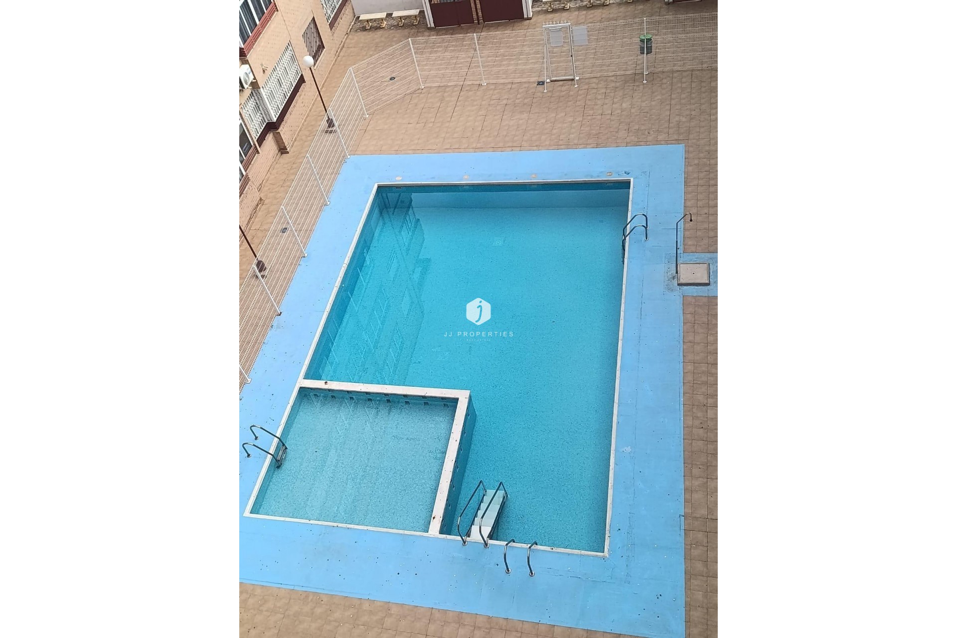 Z drugiej ręki - Mieszkanie w bloku -
Torrevieja