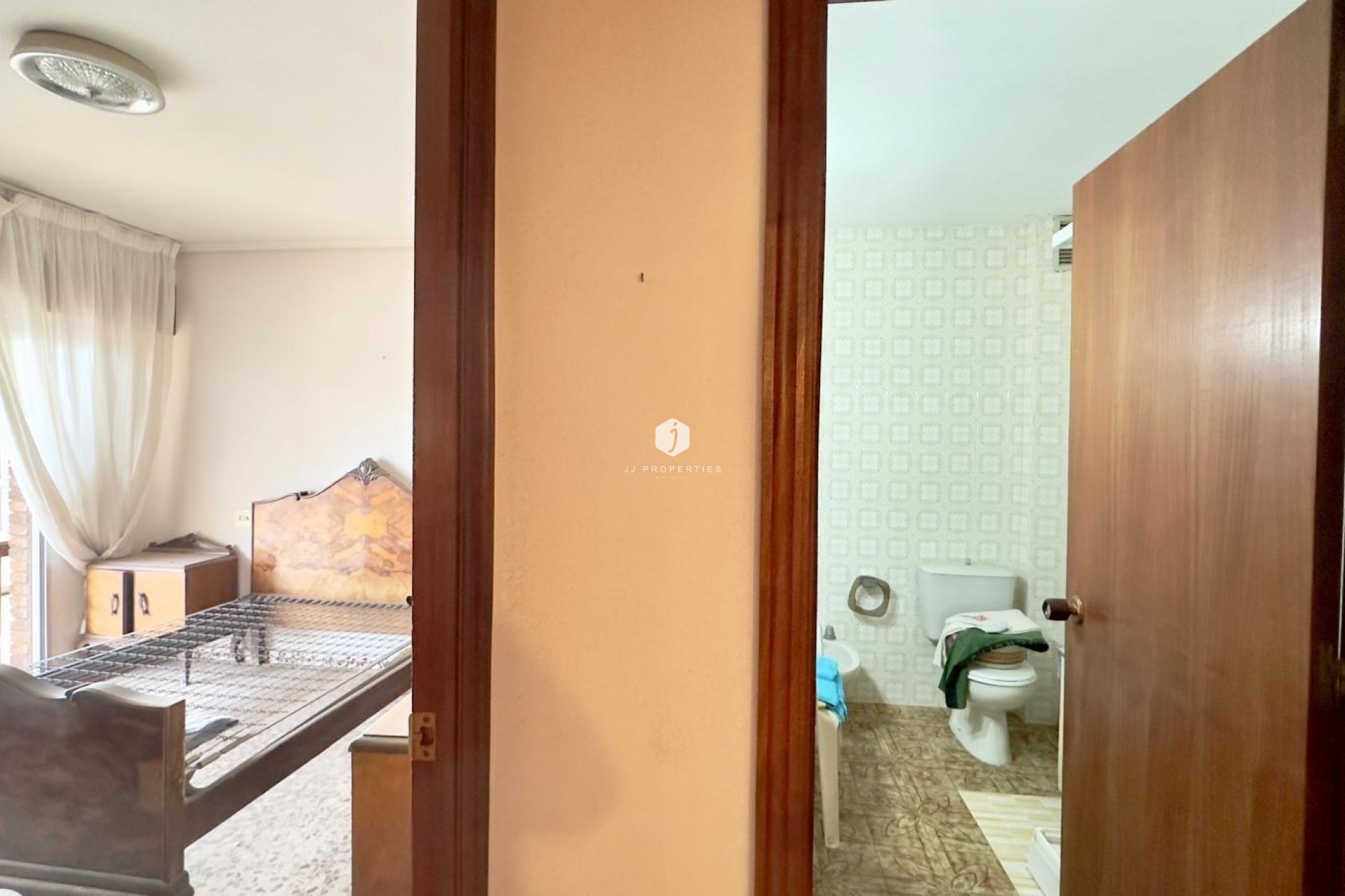 Z drugiej ręki - Mieszkanie w bloku -
Torrevieja