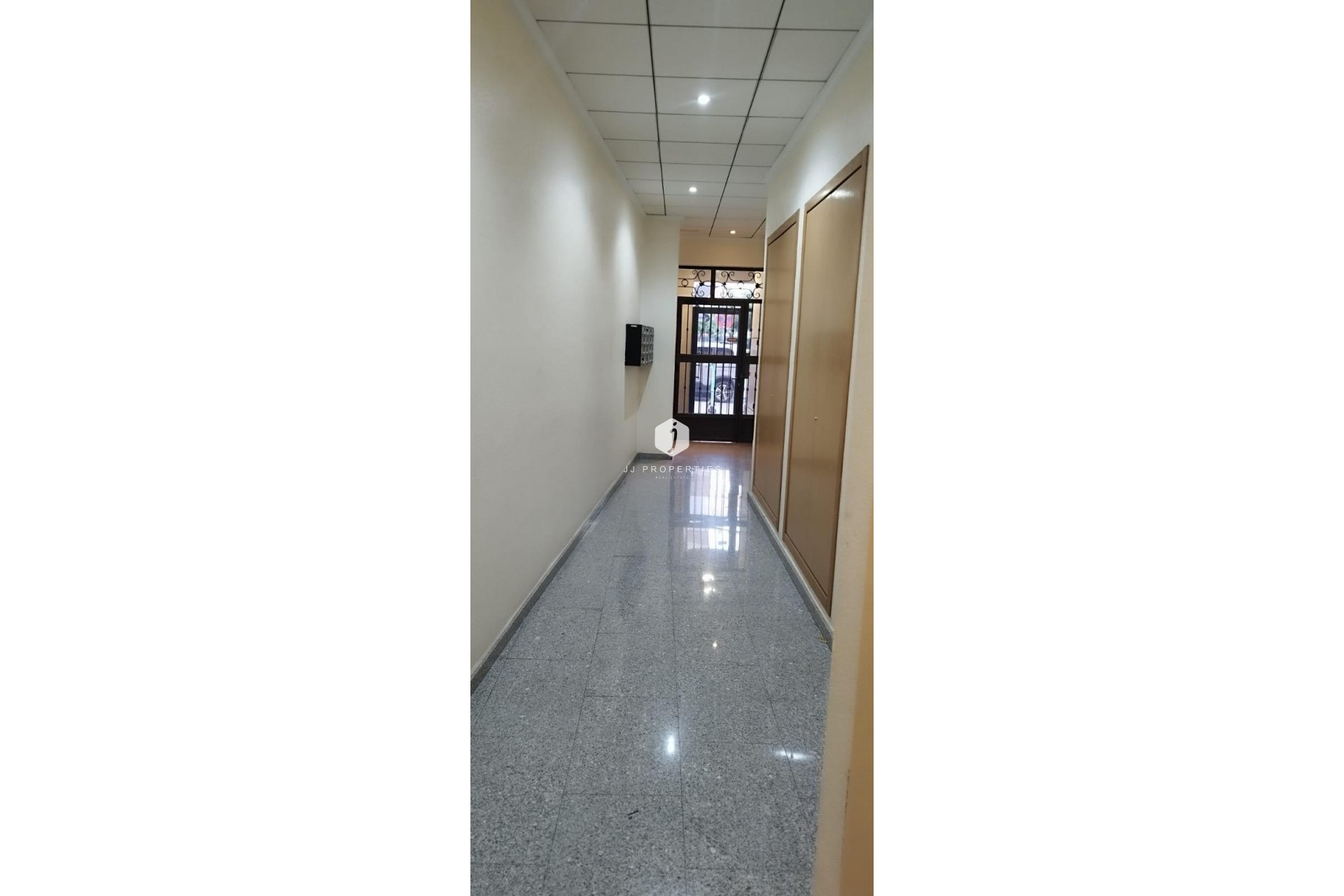 Z drugiej ręki - Mieszkanie w bloku -
Torrevieja