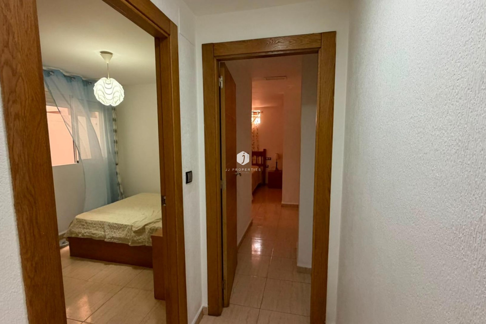 Z drugiej ręki - Mieszkanie w bloku -
Torrevieja