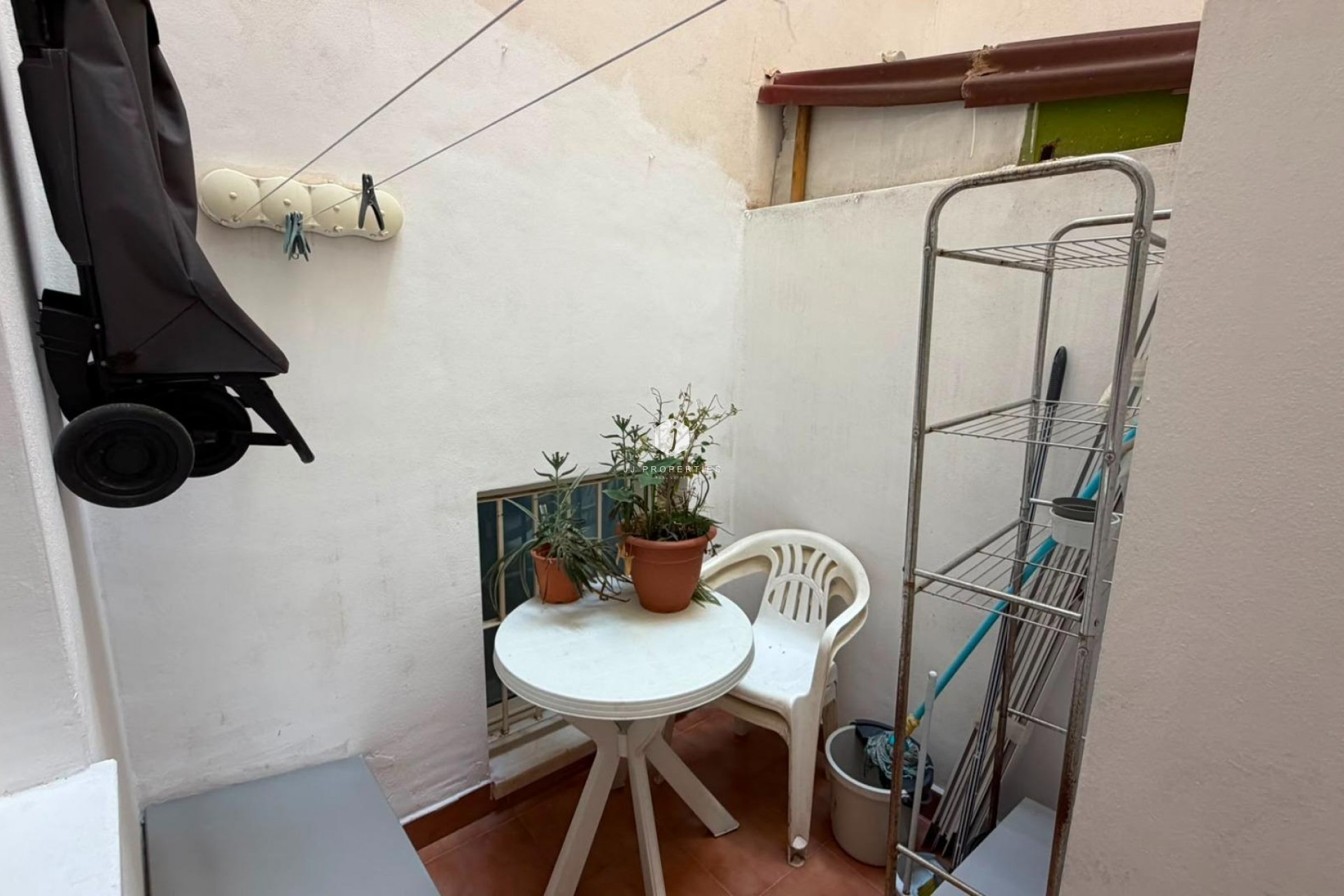 Z drugiej ręki - Mieszkanie w bloku -
Torrevieja