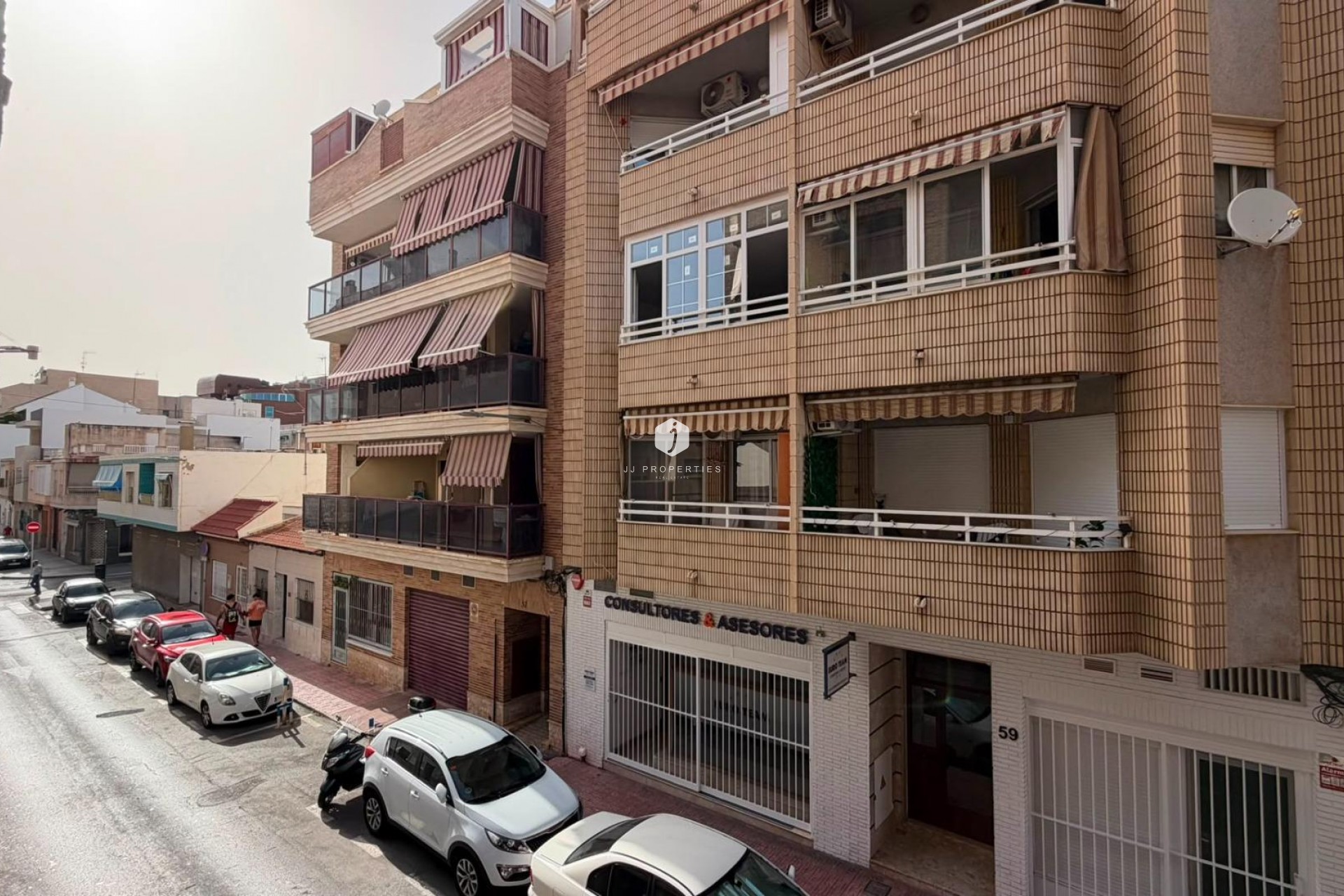 Z drugiej ręki - Mieszkanie w bloku -
Torrevieja