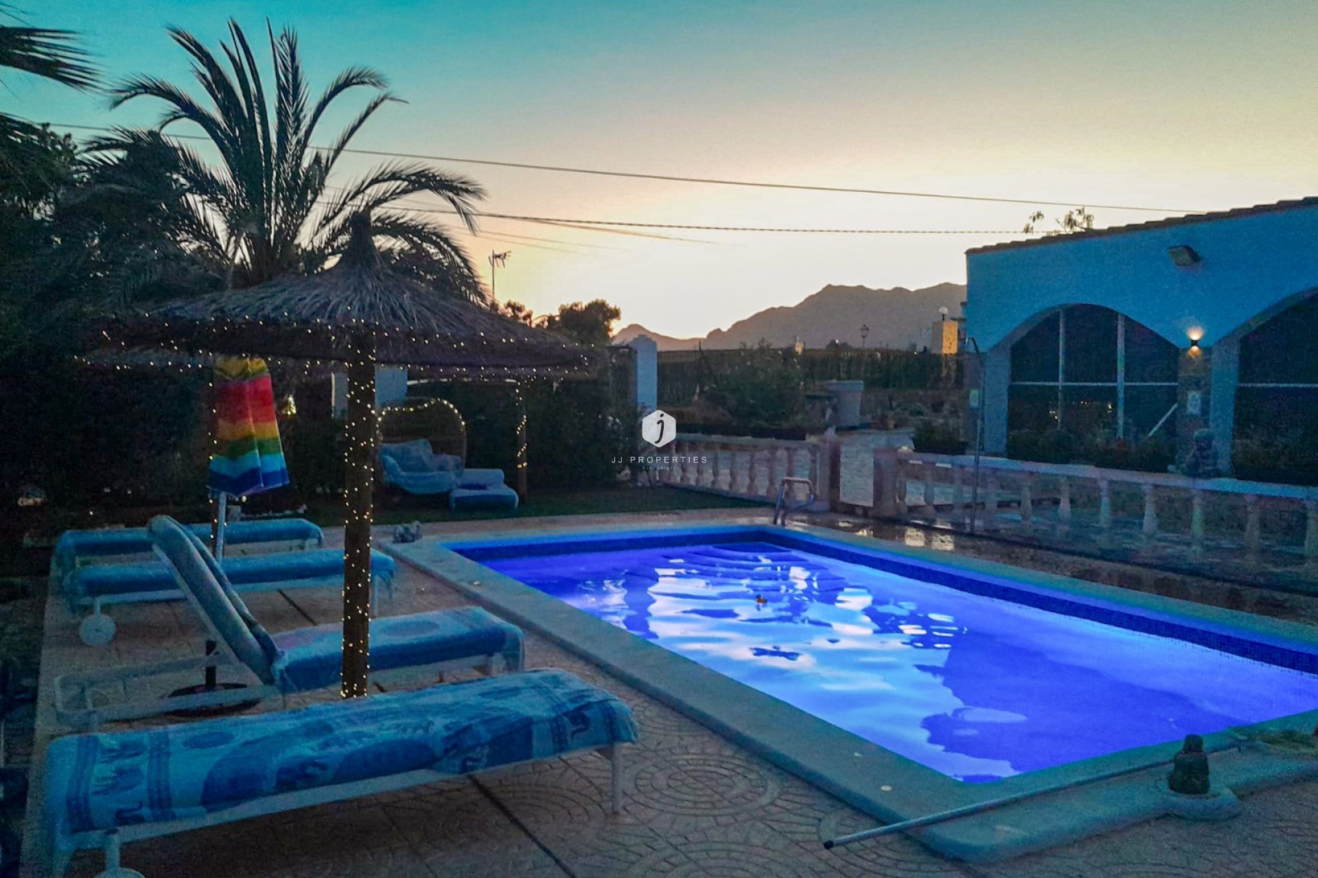 Z drugiej ręki - Nieruchomości wiejskie -
Albatera - Inland