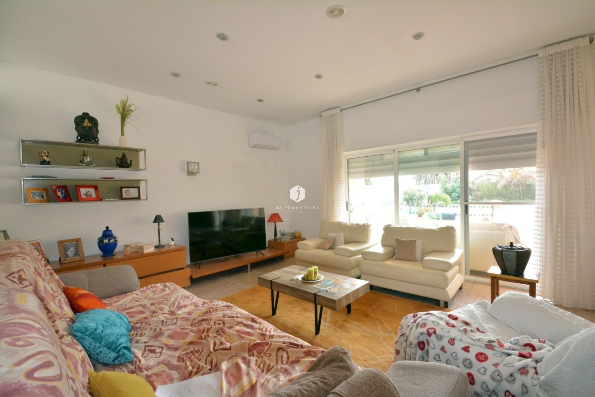 Z drugiej ręki - Nieruchomości wiejskie -
Almoradí - Inland