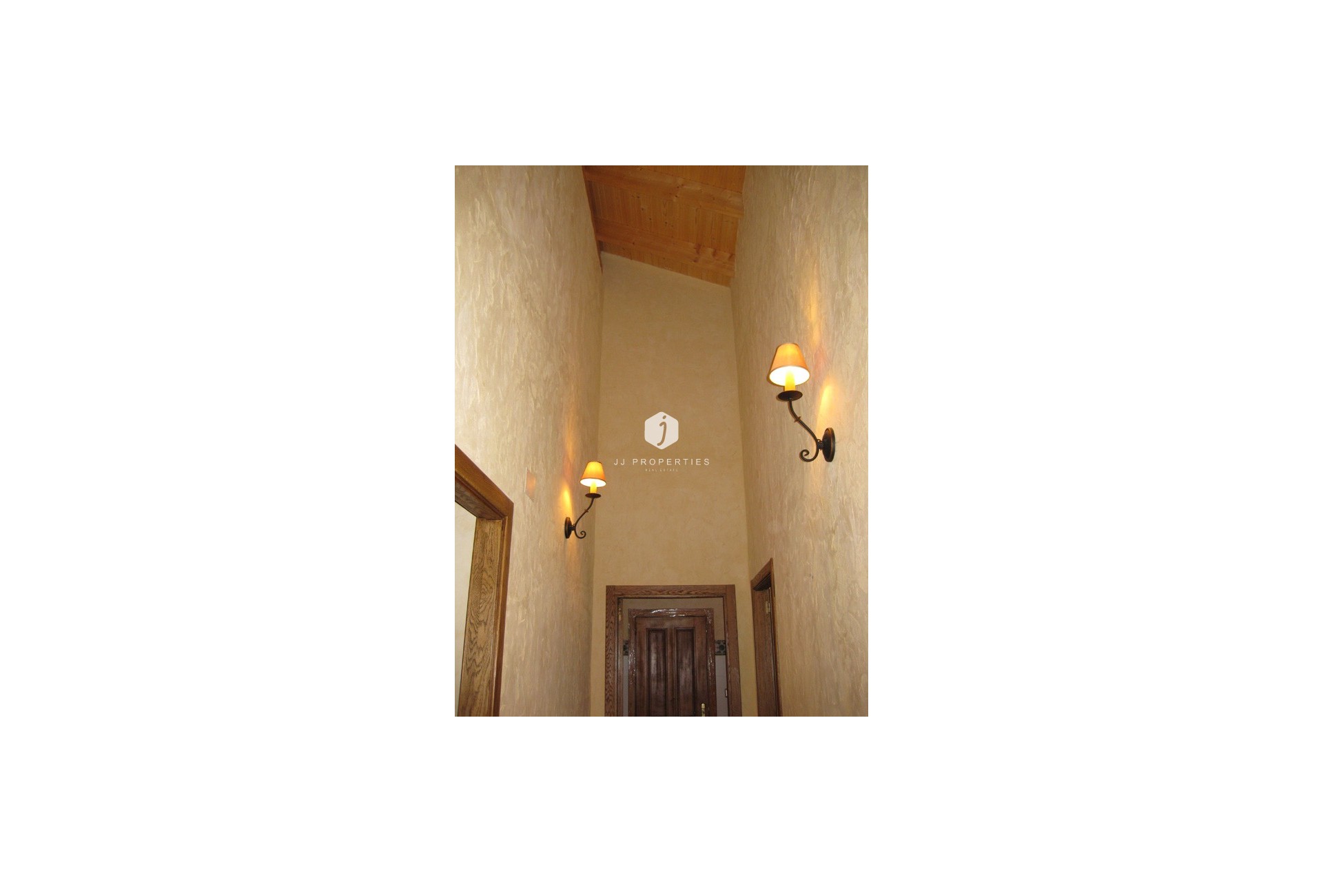 Z drugiej ręki - Nieruchomości wiejskie -
Benferri - Inland