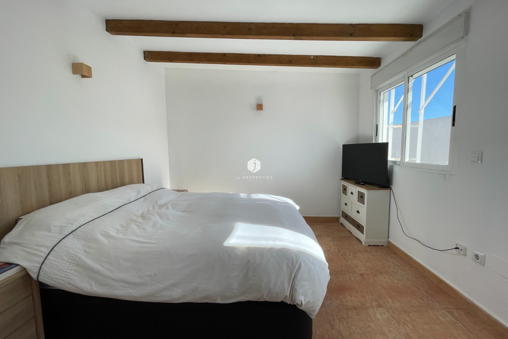 Z drugiej ręki - Szalet -
Algorfa - Inland