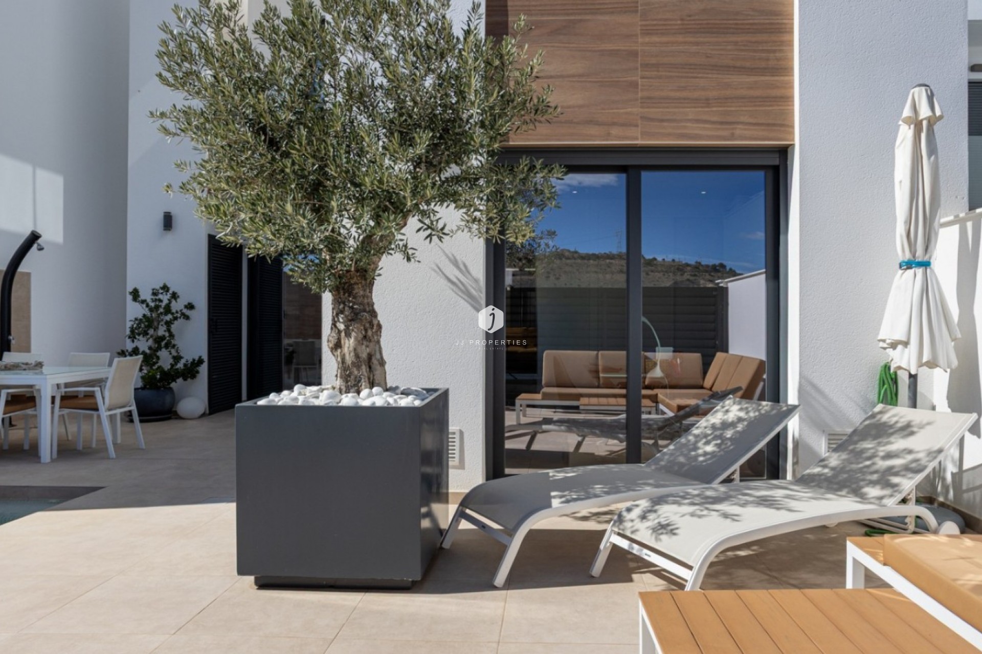 Z drugiej ręki - Szalet -
Benijofar - Costa Blanca