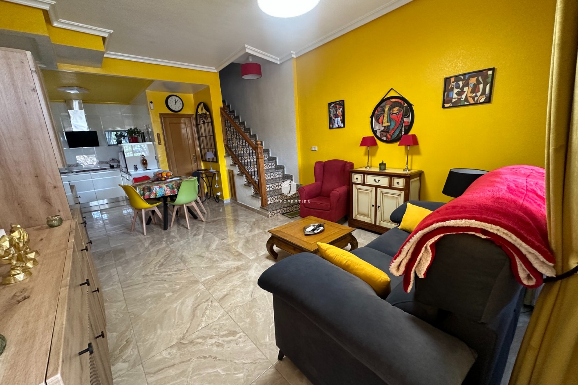 Z drugiej ręki - Szalet -
Bigastro - Inland