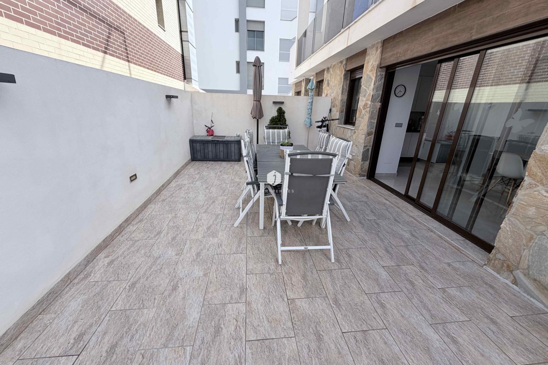 Z drugiej ręki - Szalet -
Cabo Roig - Costa Blanca