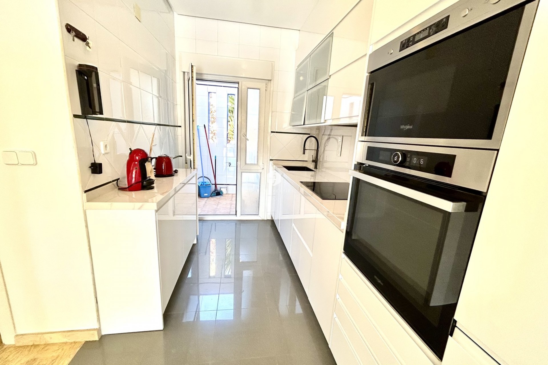 Z drugiej ręki - Szalet -
Cabo Roig - Costa Blanca