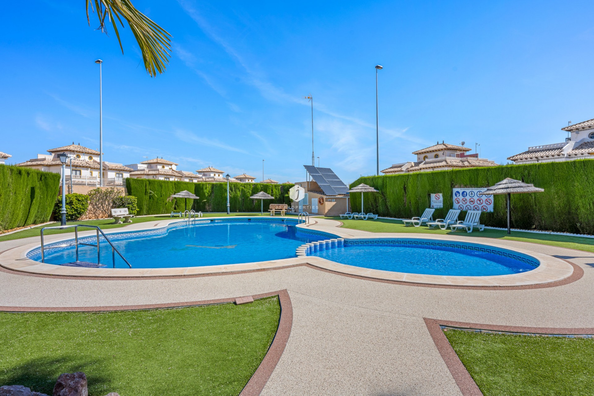 Z drugiej ręki - Szalet -
Cabo Roig - Costa Blanca