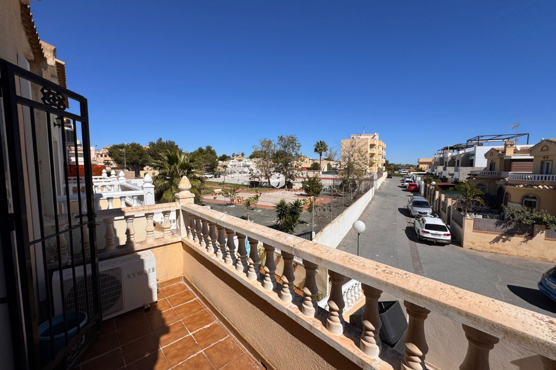 Z drugiej ręki - Szalet -
Campoamor - Costa Blanca