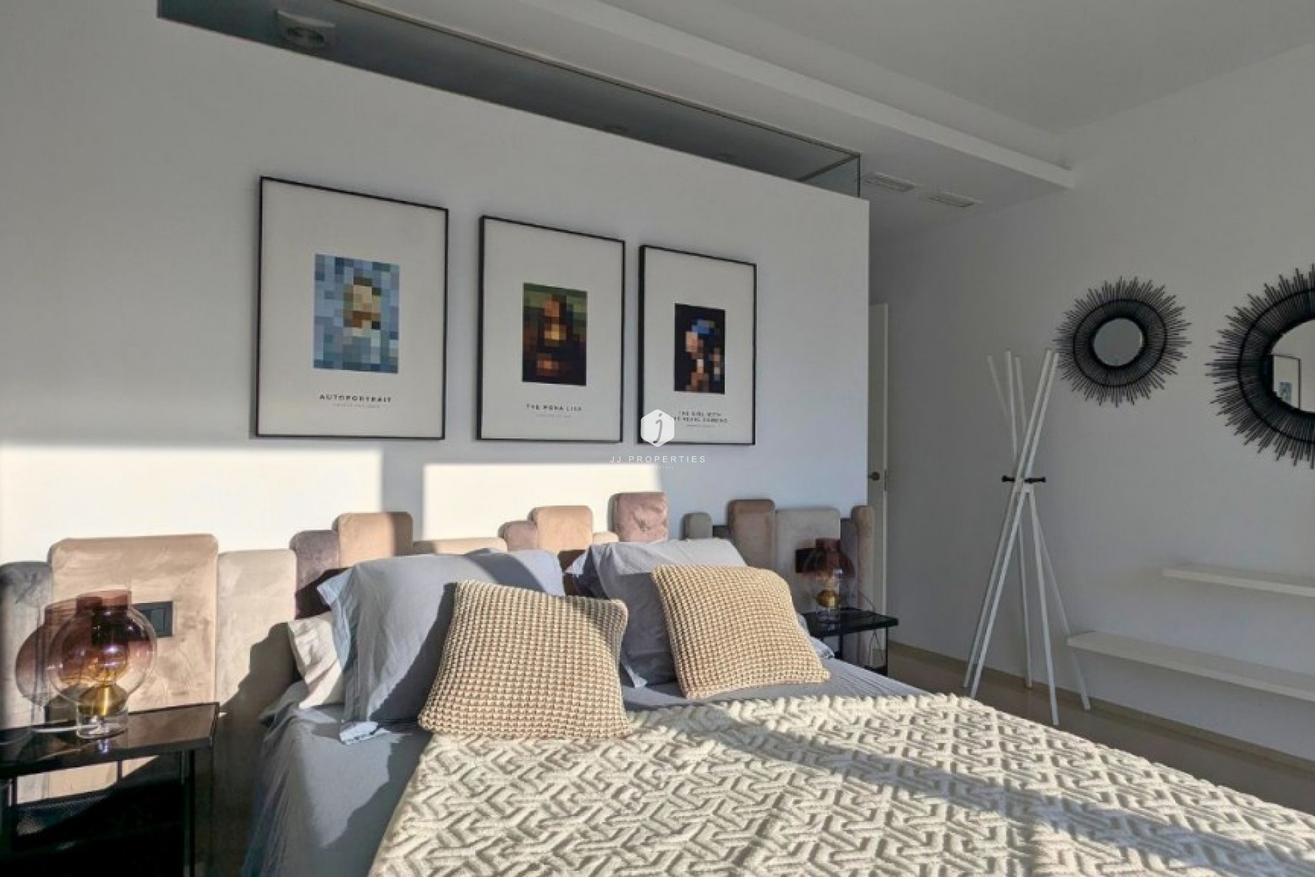 Z drugiej ręki - Szalet -
Ciudad Quesada - Costa Blanca