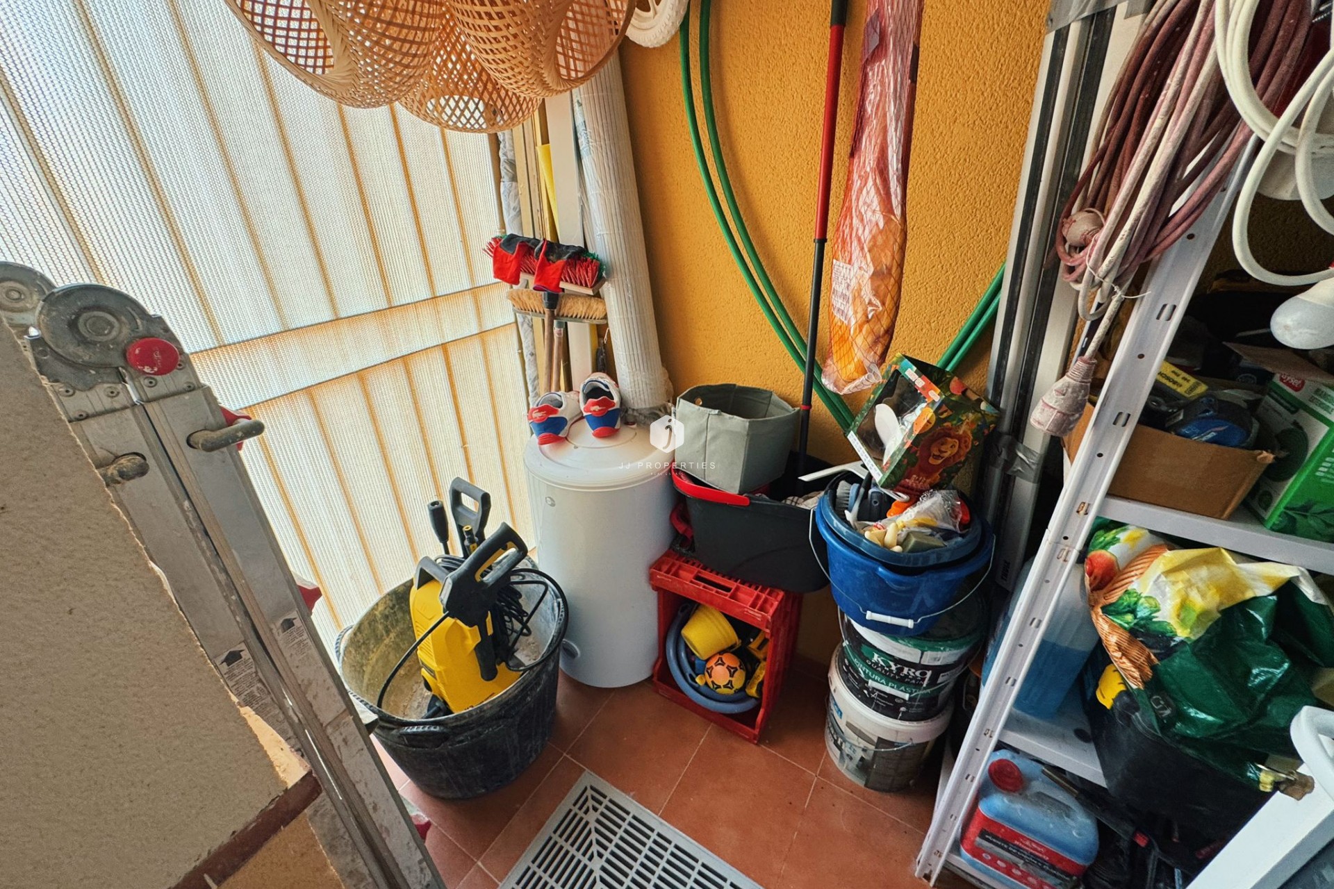 Z drugiej ręki - Szalet -
Ciudad Quesada - Costa Blanca