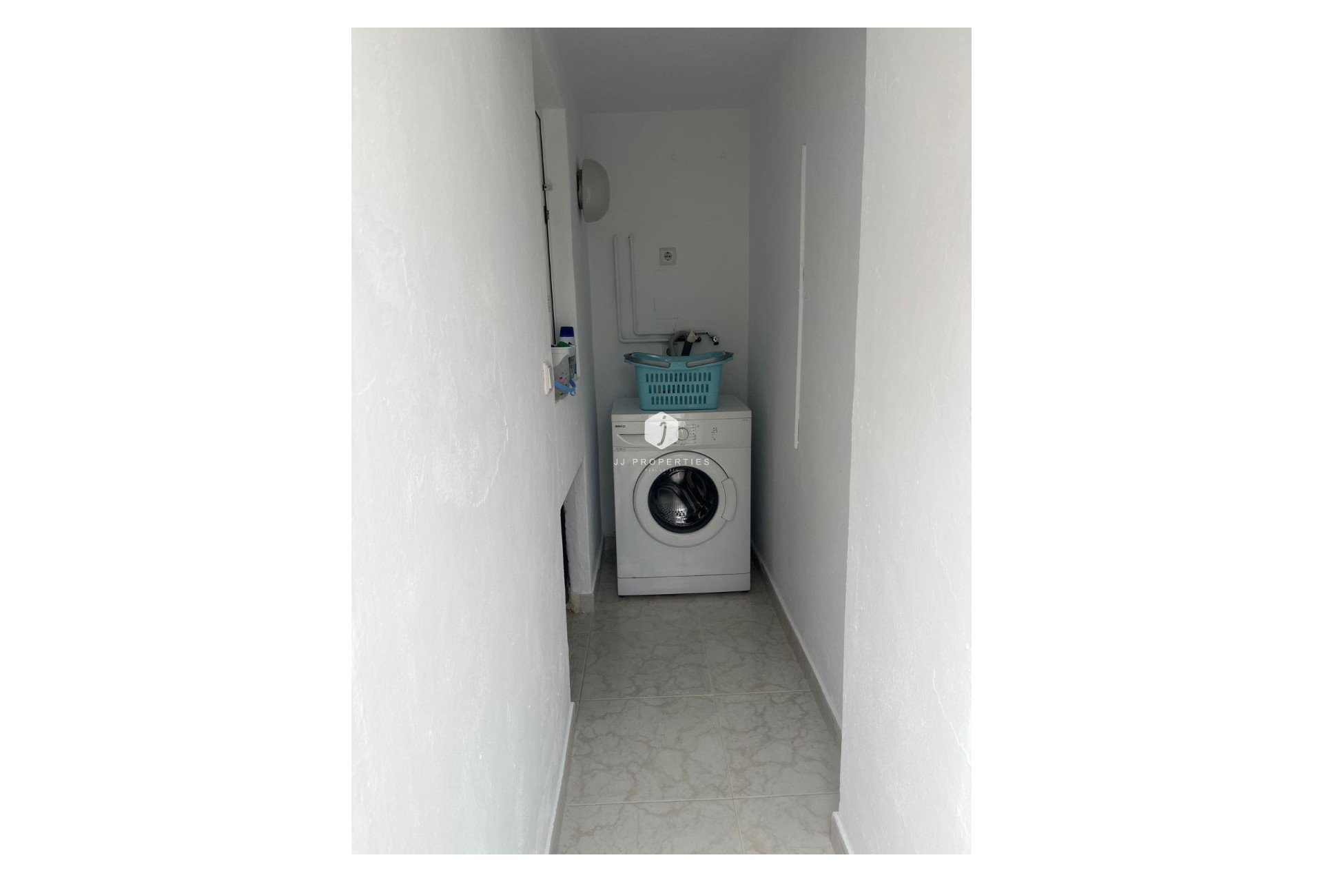 Z drugiej ręki - Szalet -
Ciudad Quesada - Costa Blanca