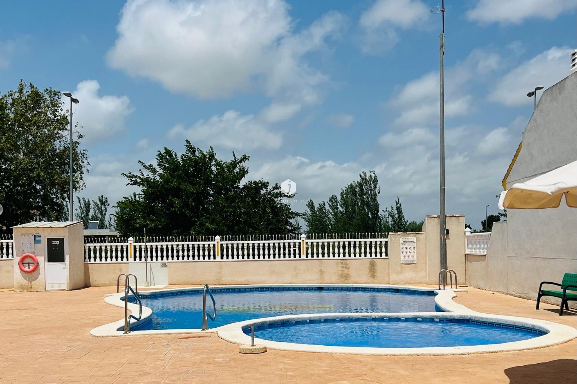 Z drugiej ręki - Szalet -
Daya Nueva - Costa Blanca