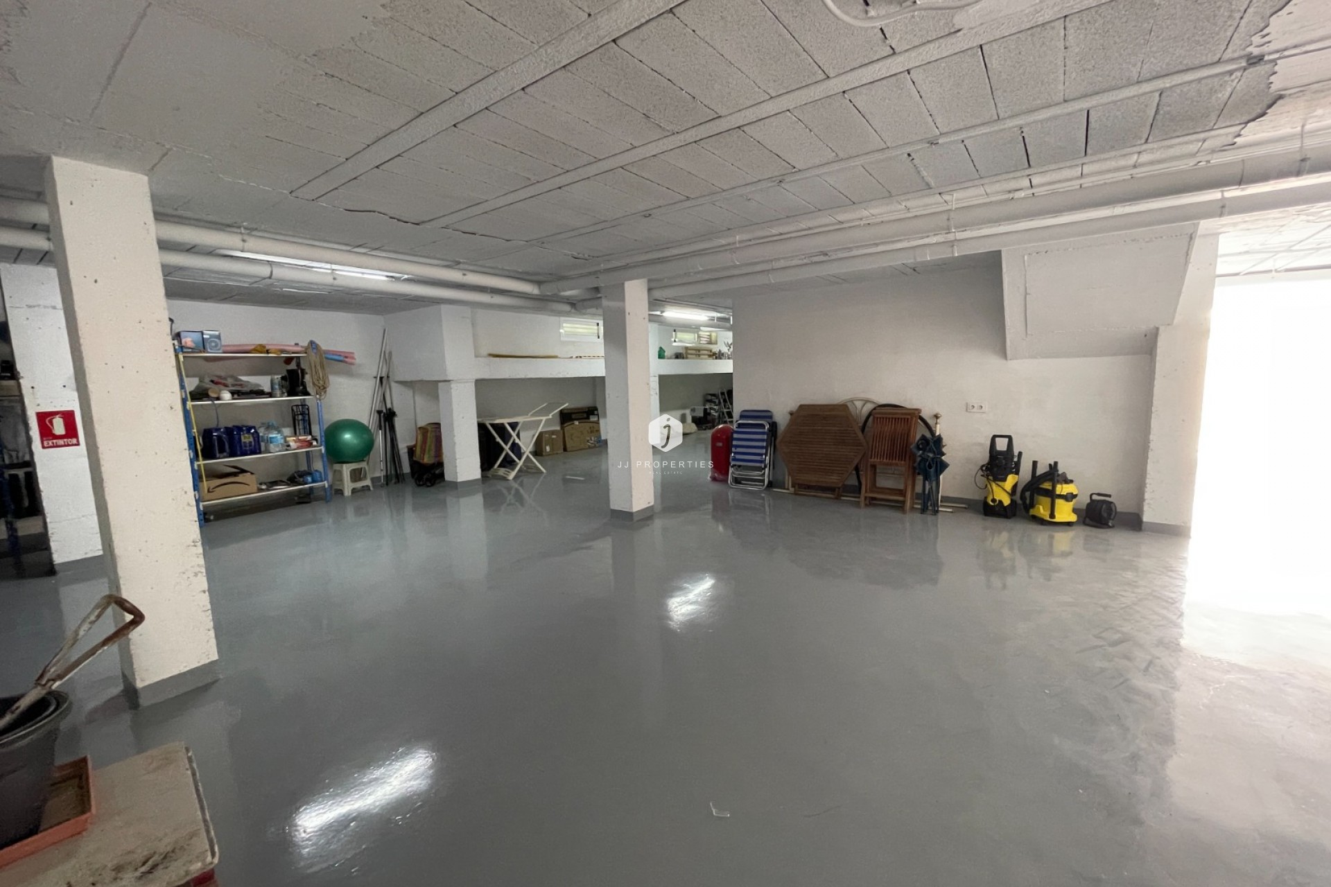 Z drugiej ręki - Szalet -
Dolores - Costa Blanca