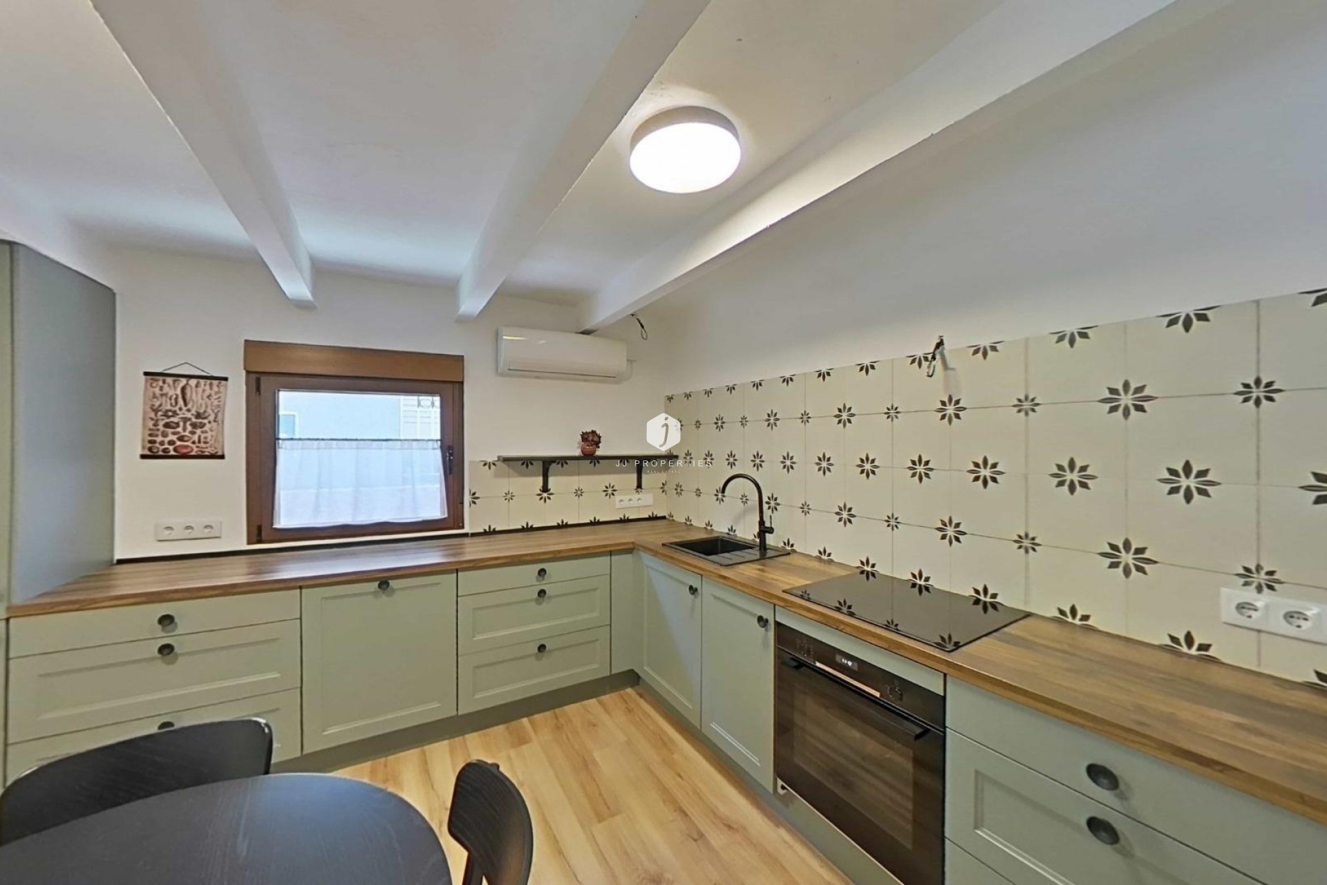 Z drugiej ręki - Szalet -
Formentera del Segura - Centro