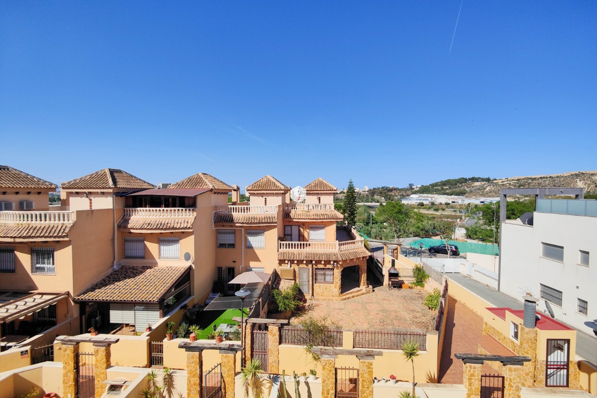 Z drugiej ręki - Szalet -
Guardamar del Segura - Costa Blanca