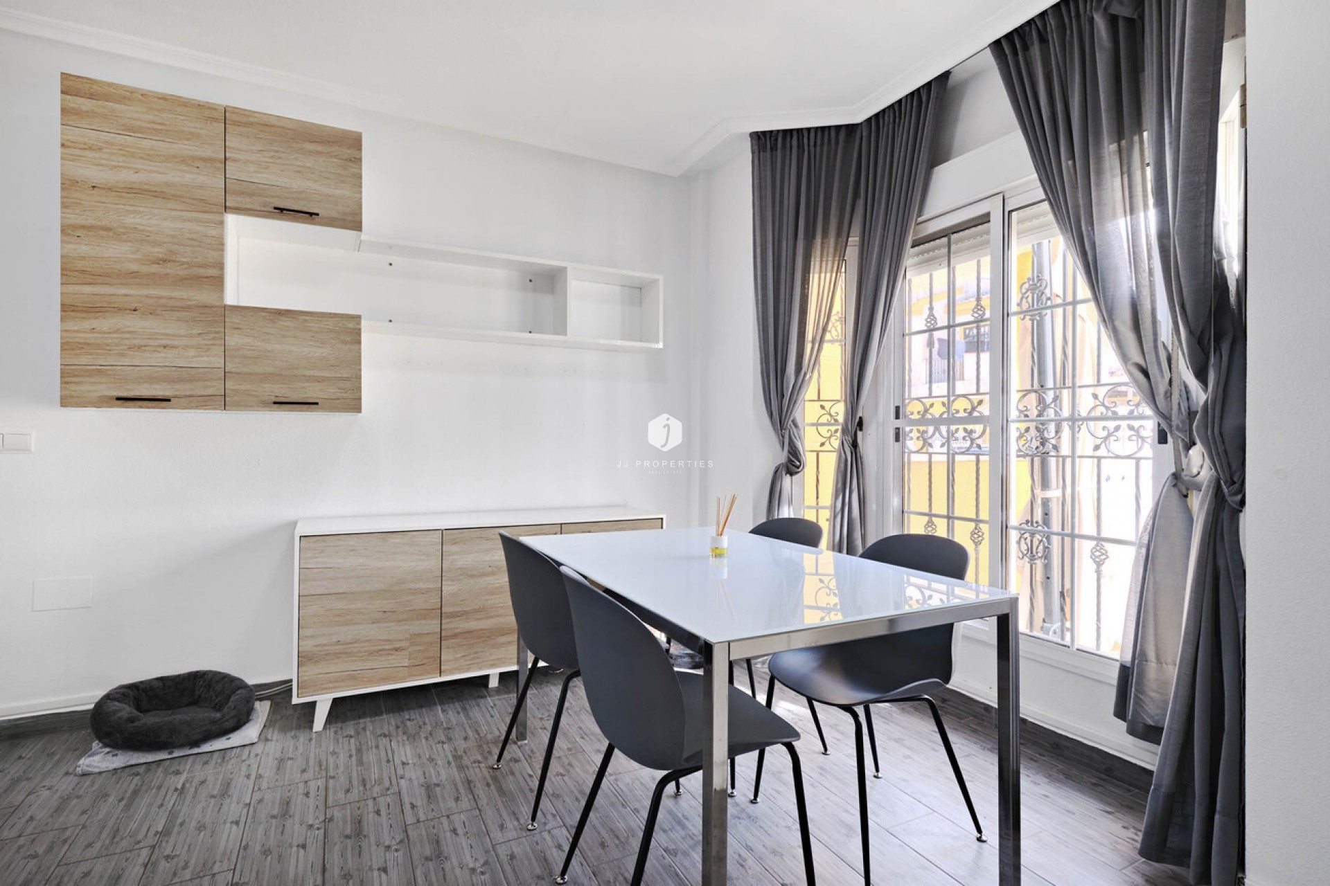 Z drugiej ręki - Szalet -
Guardamar del Segura - El Raso