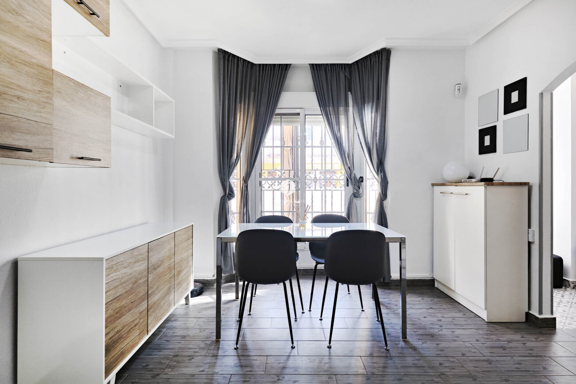 Z drugiej ręki - Szalet -
Guardamar del Segura - El Raso